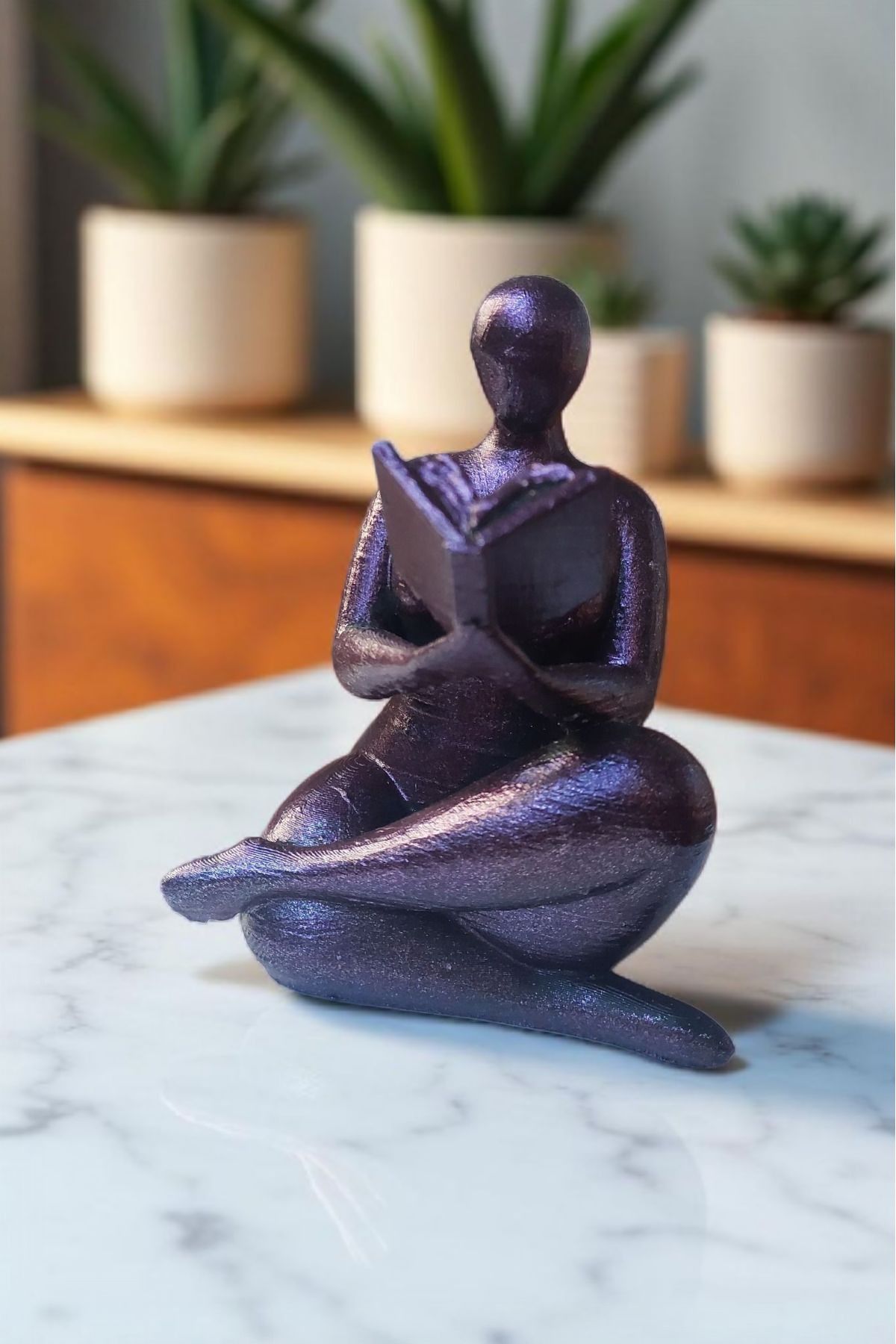 DENGE Kitap Okuyan Kadın Figürü – Modern Sanat Heykeli – Dekoratif Biblo- 10 cm yukseklik