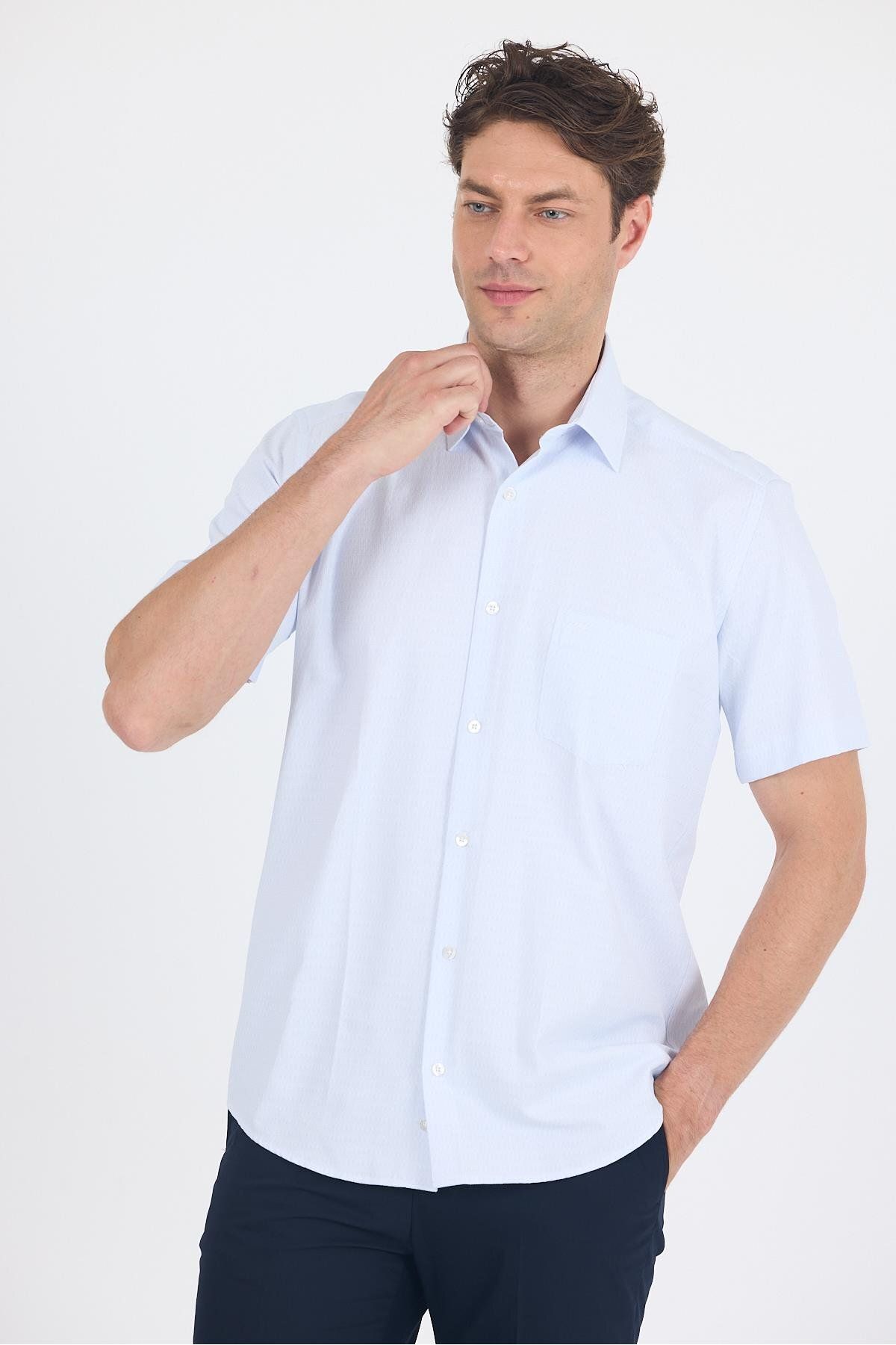 İmza Beyaz Sert Yaka Kısa Kol Cepli Comfort Fit Cls Gömlek 1004250260