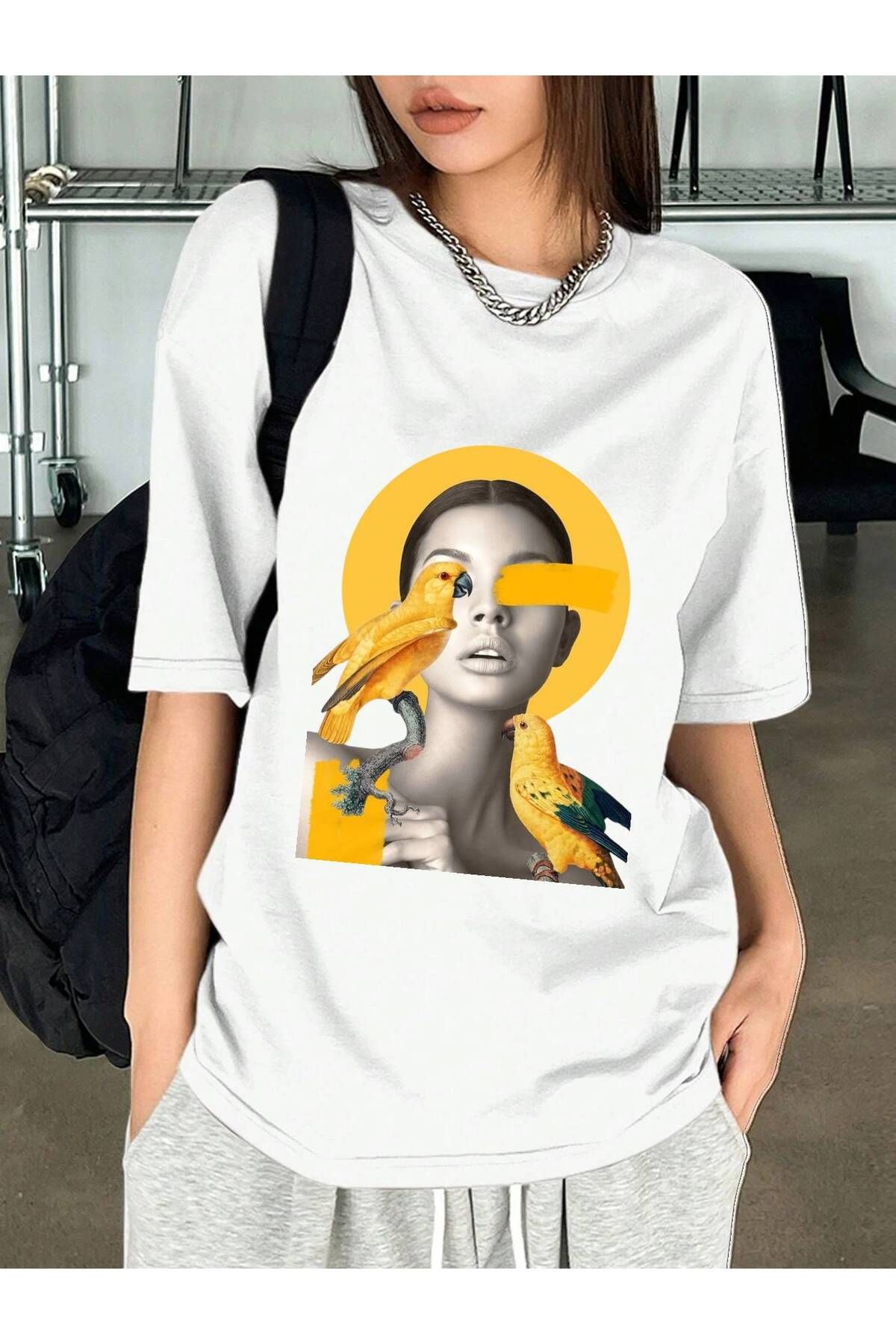 ELNOYA Unisex Pamuklu Beyaz Oversize "Papağan" Baskılı Bisiklet Yaka Rahat T-shirt