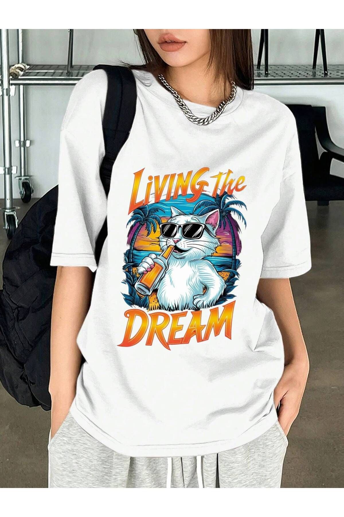 ELNOYA Unisex Beyaz Oversize "Living The Dream" Baskılı Bisiklet Yaka Rahat T-shirt