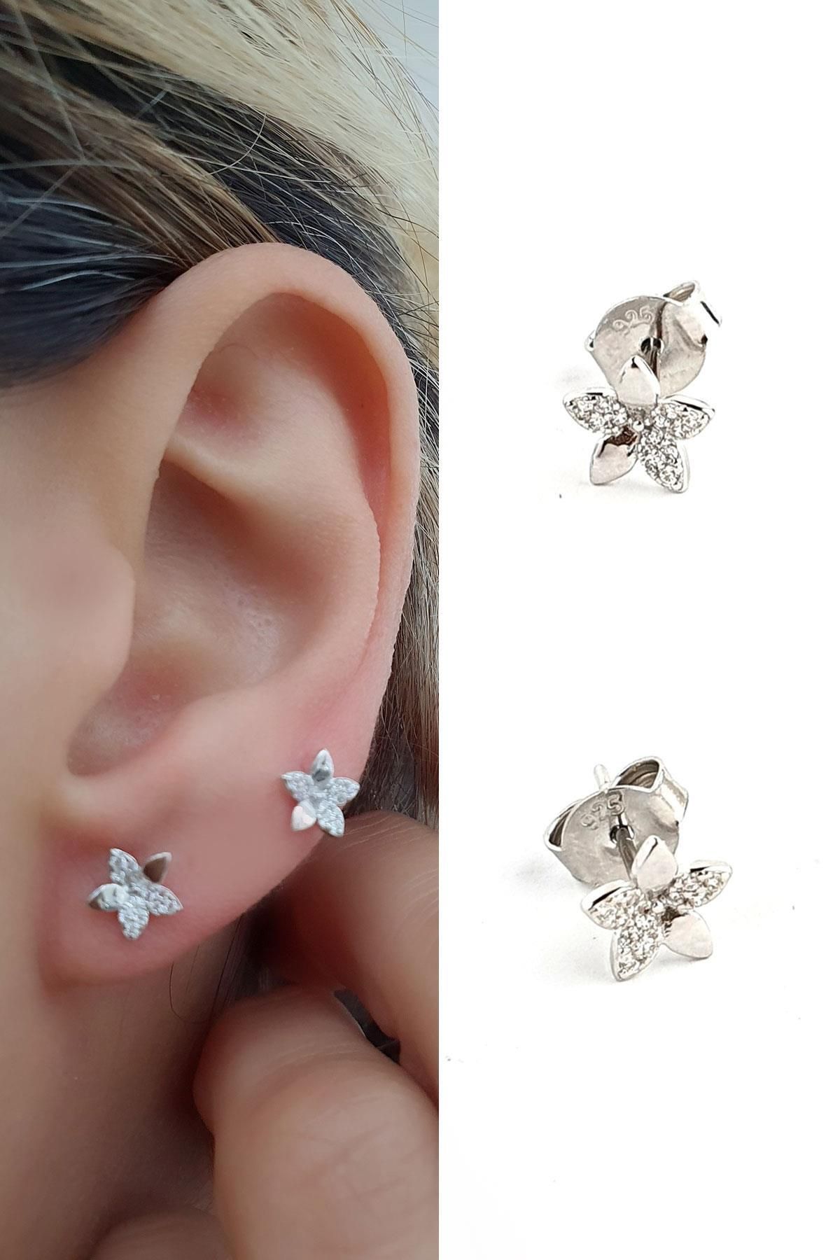 OSESHOP Zirkon Taş Detaylı 925ayar Gümüş Minimal Çiçek Küpe