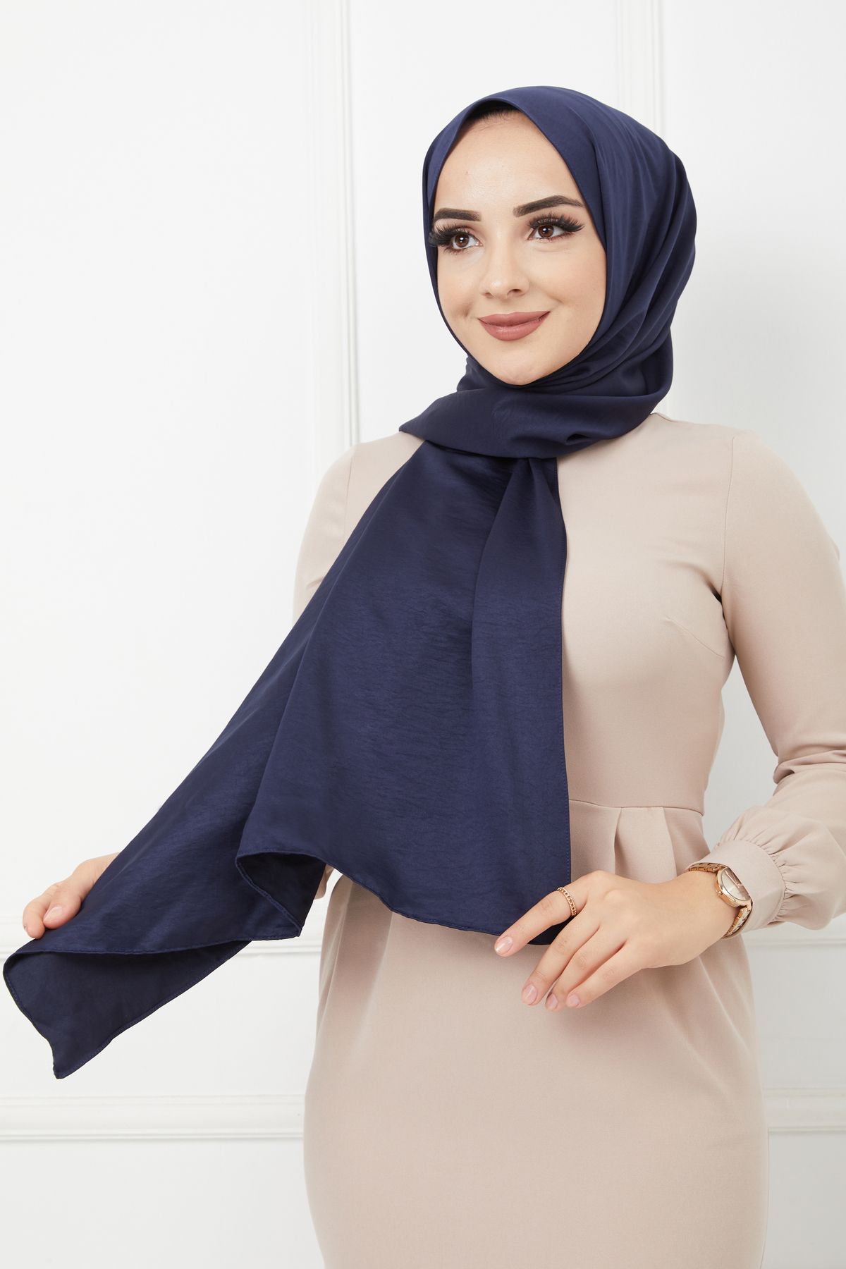 Butik %100 İpek Zarafeti | Lüks Dokunuşlu Şal Modelleri