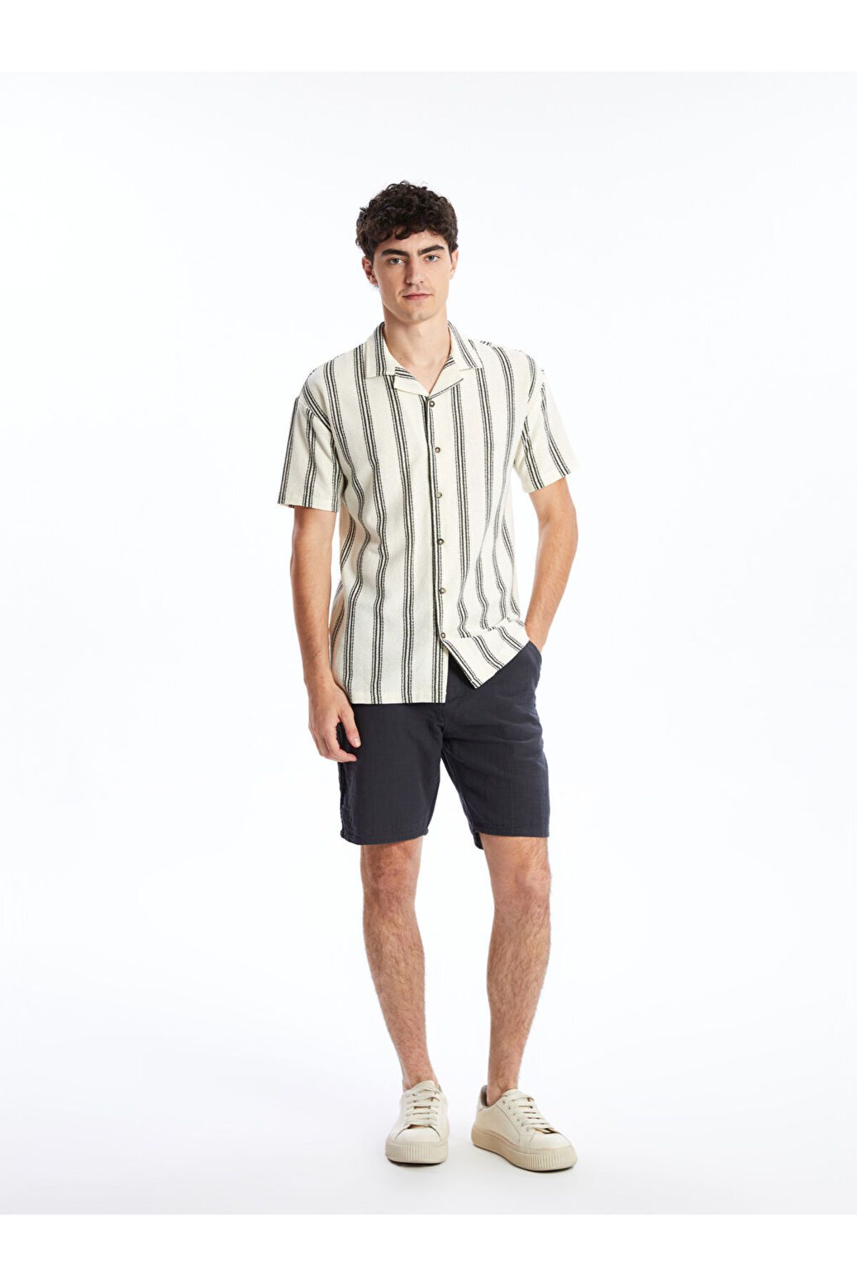 LC Waikiki Slim Fit Erkek Şort