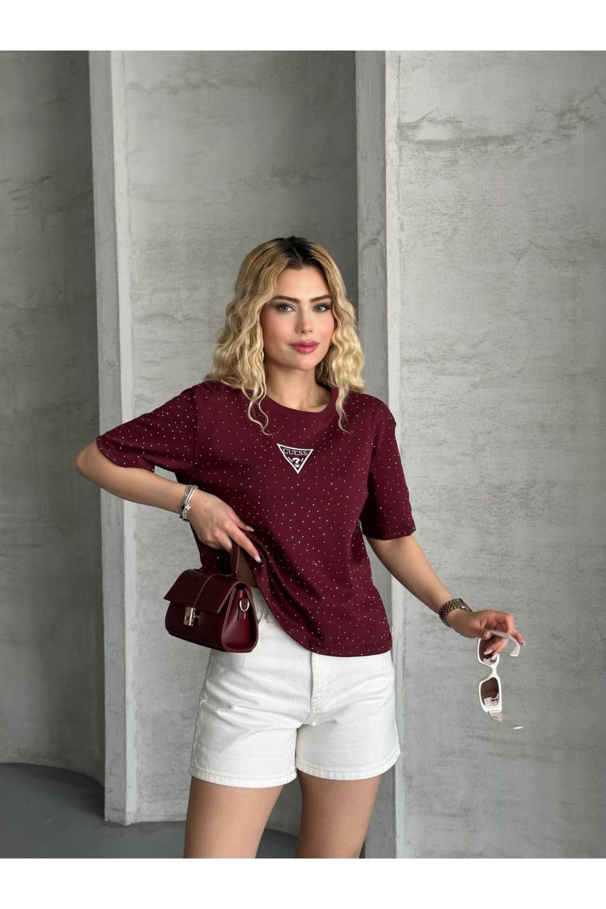 ecotique Üçgen Marka Siyah Crop Taşlı Tshirt