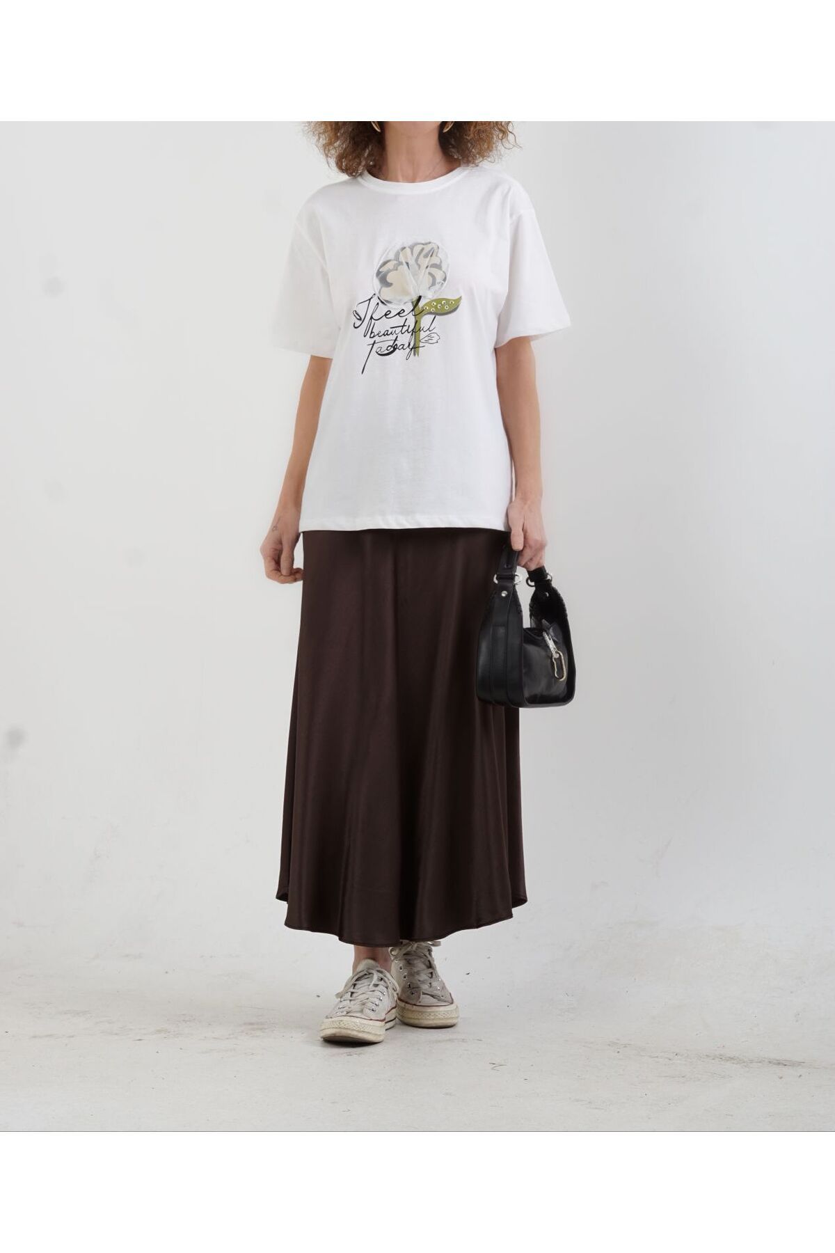 Eliss butik Ekru Tül Detaylı Çiçek Baskılı Tshirt