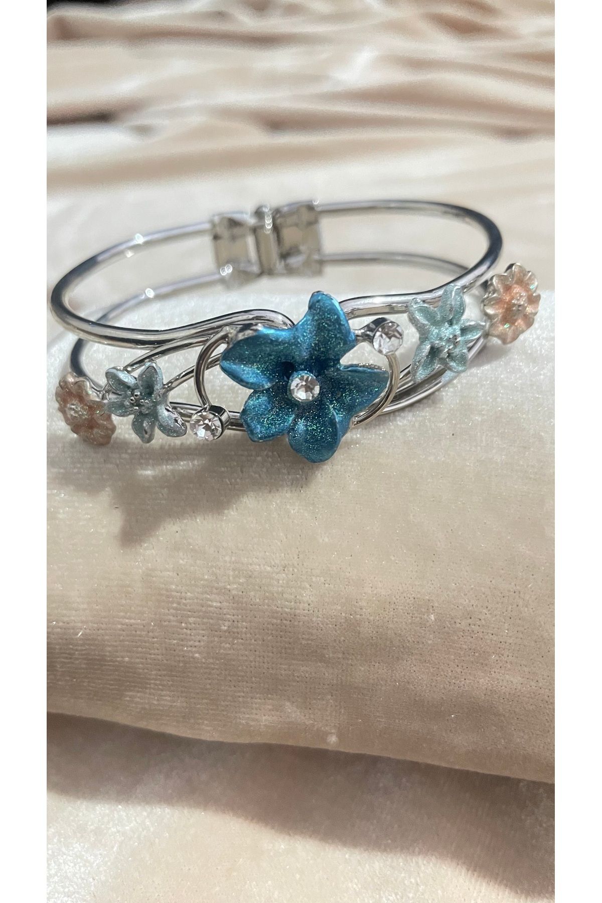 steelbijuteri 🌸 Çiftli Bahar – Renkli Çiçek Kelepçe Bileklik