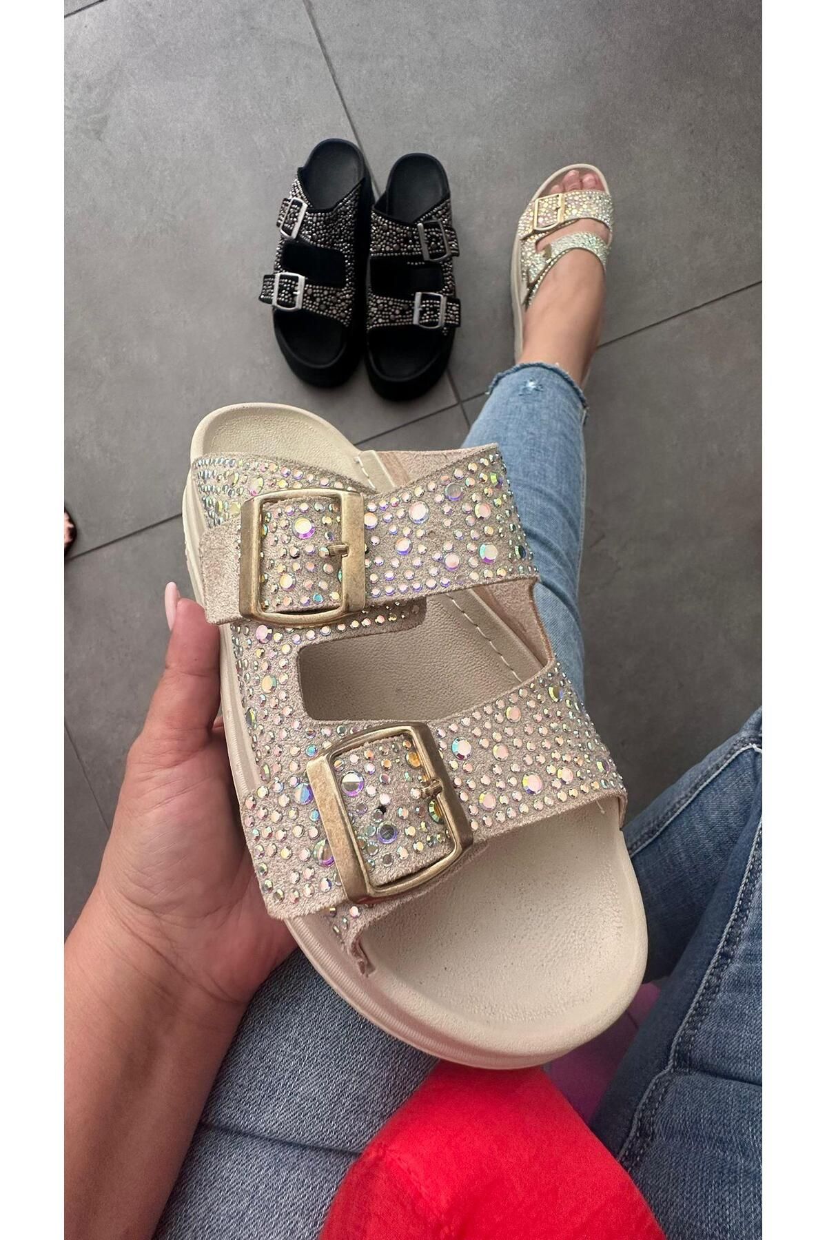 Sibel Shoes Lora Bej Taş Detaylı Çift Tokalı Terlik