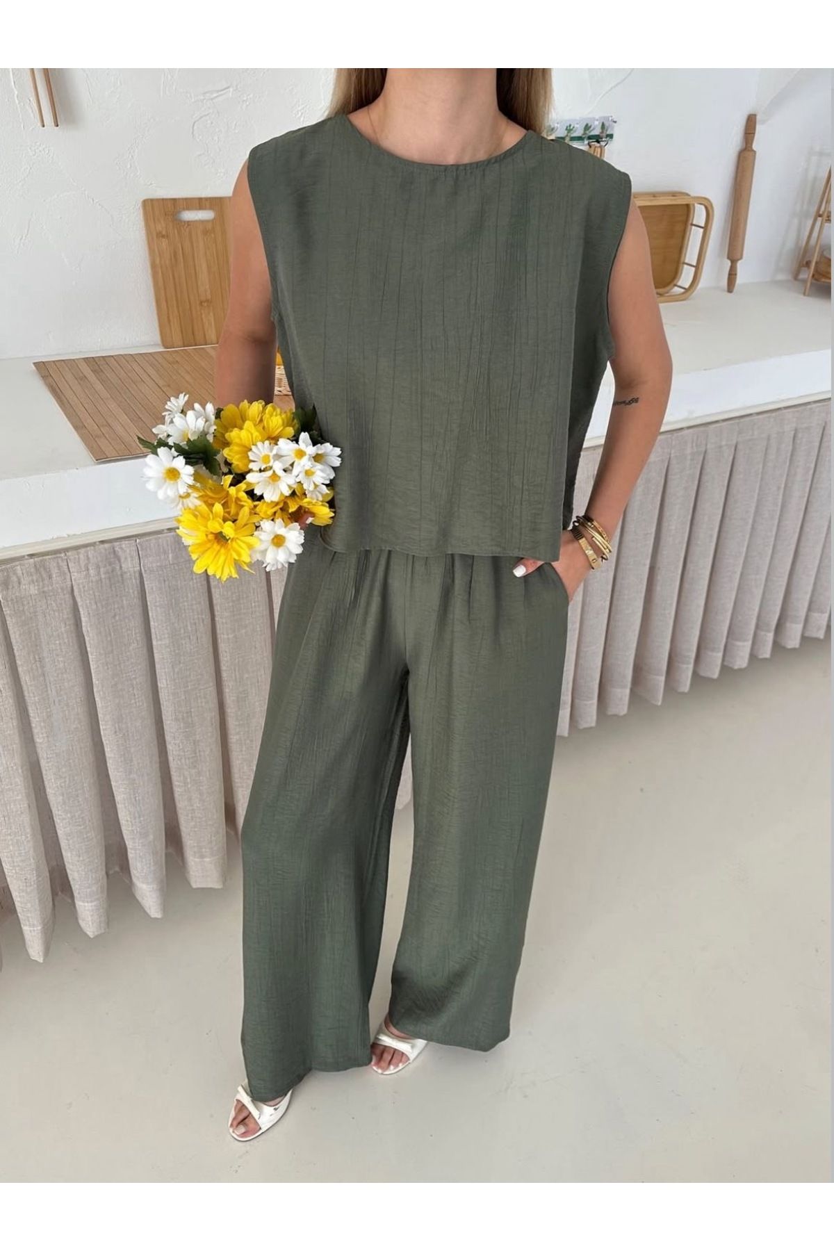 Ekim Store Sırtı Bağcıklı Gofre Bluz Pantolon Takım