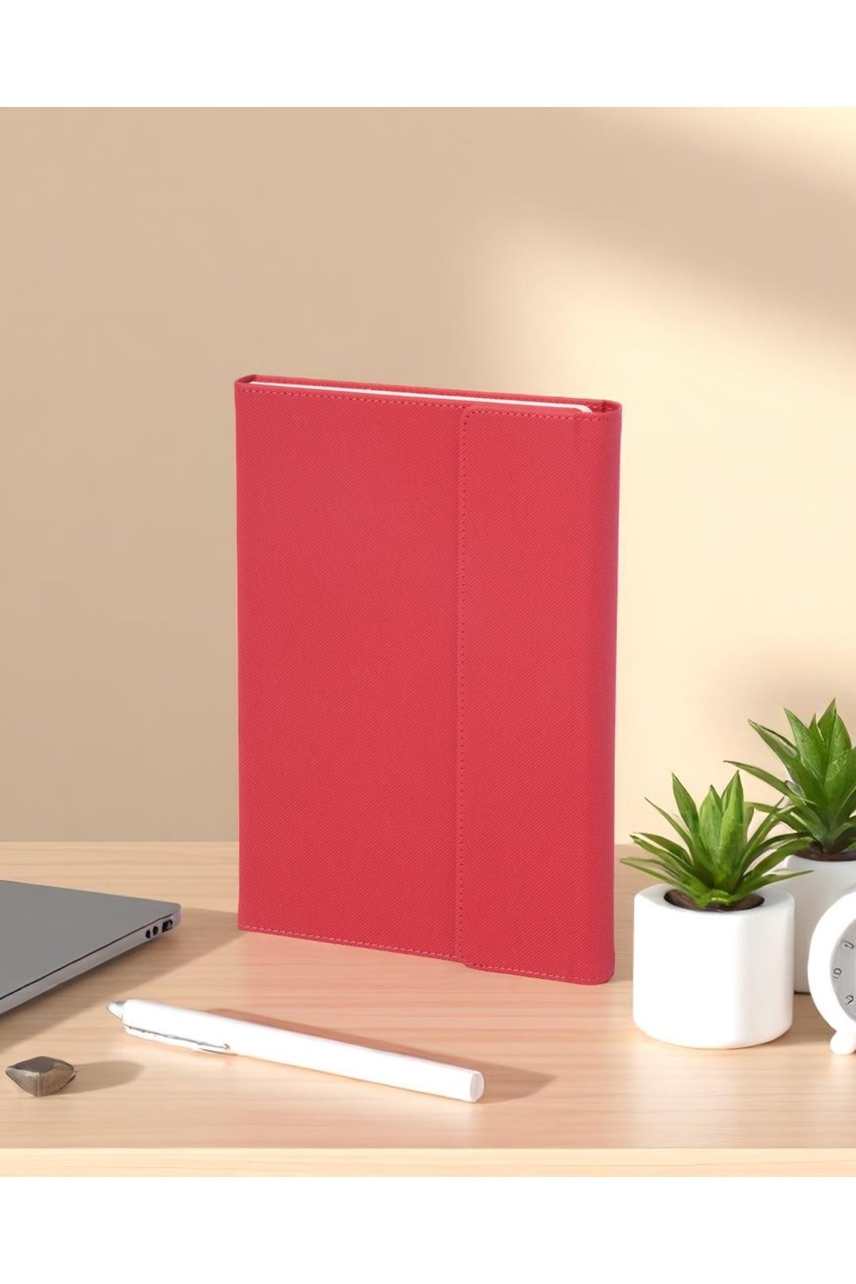 Kokoro Design Kanso Mıknatıslı Kapaklı Defter – 15x22 cm, Sert Kapak, 96 Yaprak, 90 gr Çizgili Ivory (Krem) Kağıt