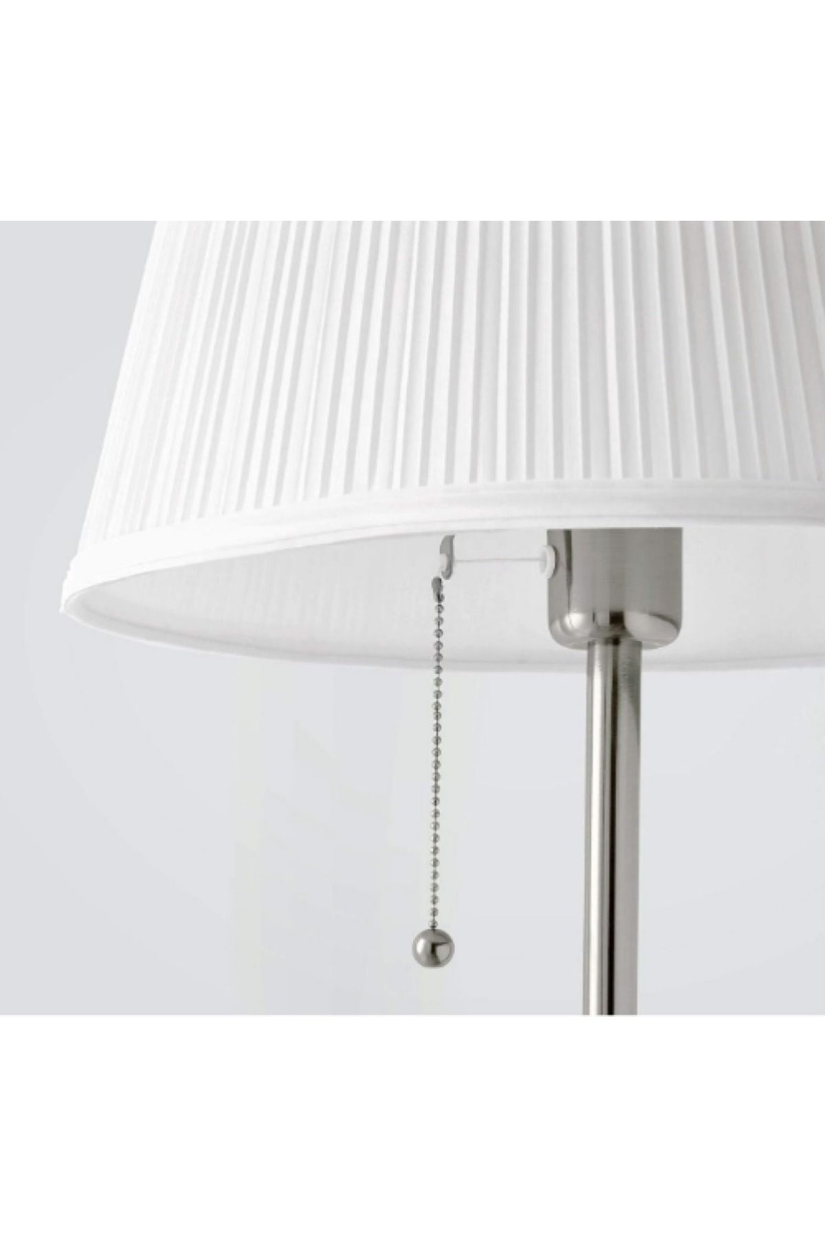 DEC13-Floor lamp with a stylish and modern design 3