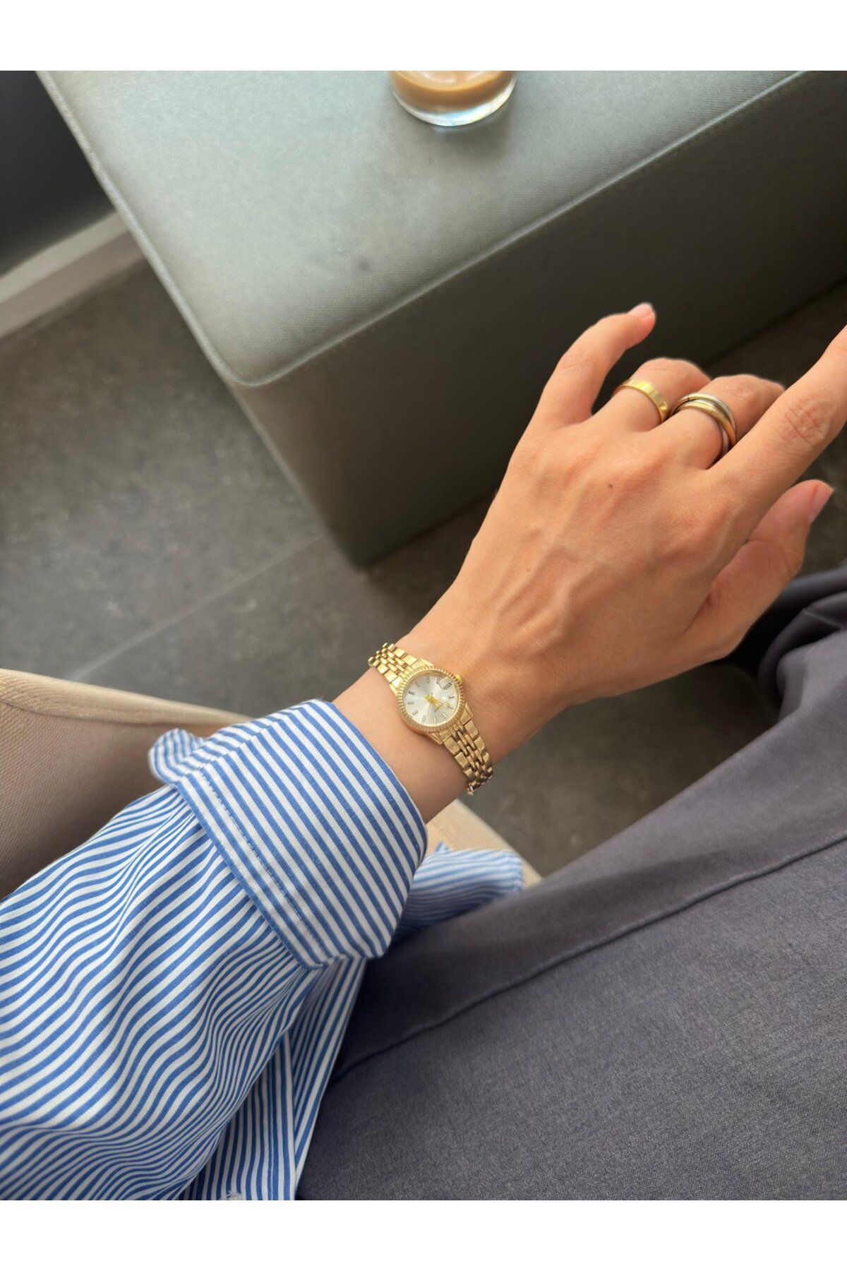 MERW Adrina Model Gold Beyaz Renk Metal Kordon Vintage Seri Kadın Kol Saati