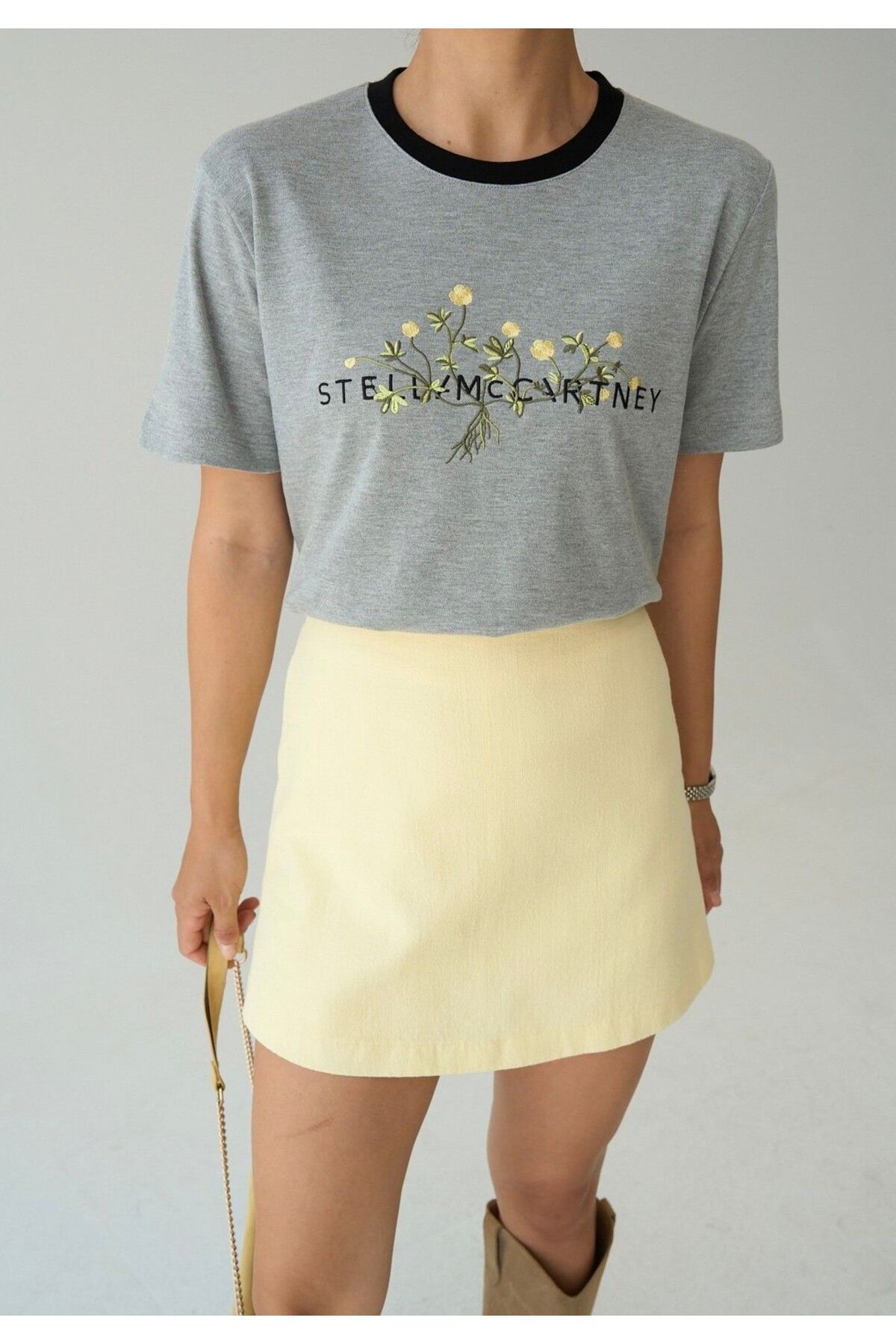 Serpirella Butik Çiçek Detay T-shirt