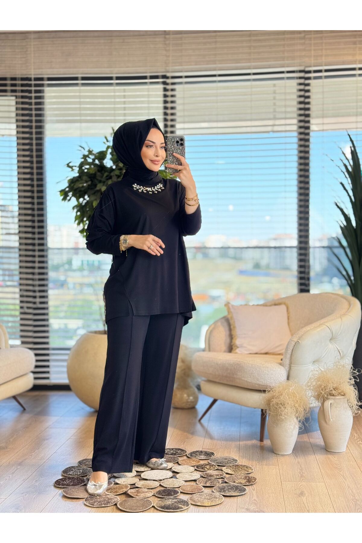 ALANURMODA Yakası Taşlı Takım