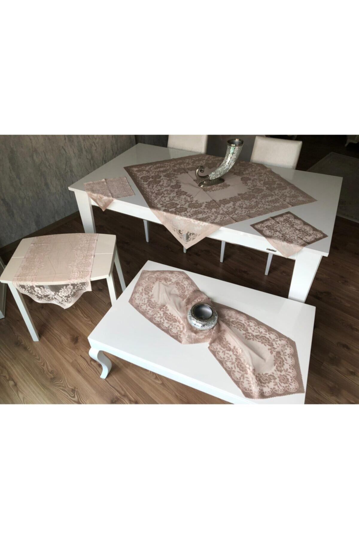Elioure Örme Gül Desenli 6 Parça Salon Takımı, şık ve rahat kullanım sağlar.
