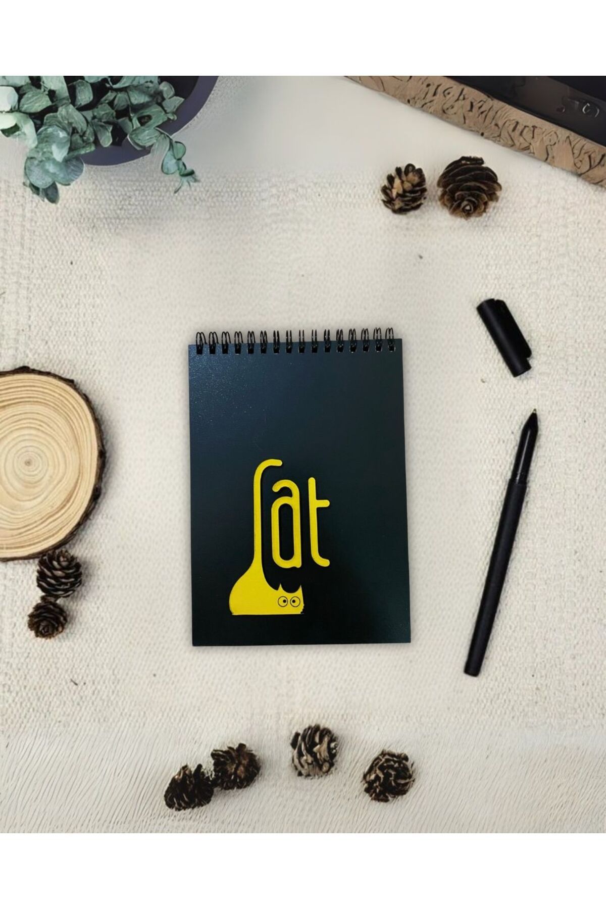 Tasarım Siyah Defter Ahşap Kapaklı Siyah Yapraklı Not Defteri Kedi Figürlü Defter - Anı, Hediye, Şiir Defteri