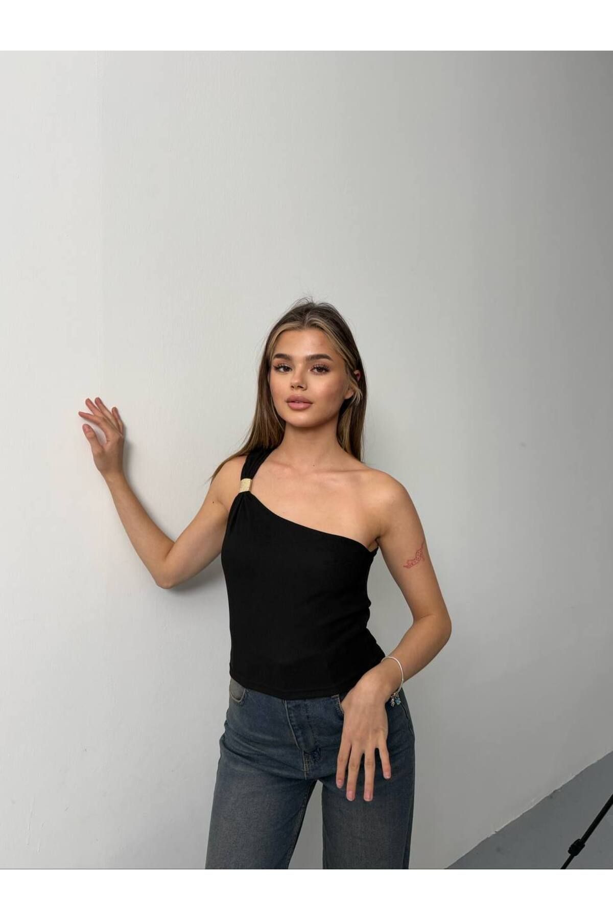 Butik NİS Gold Detaylı Tek Omuz Beyaz Body
