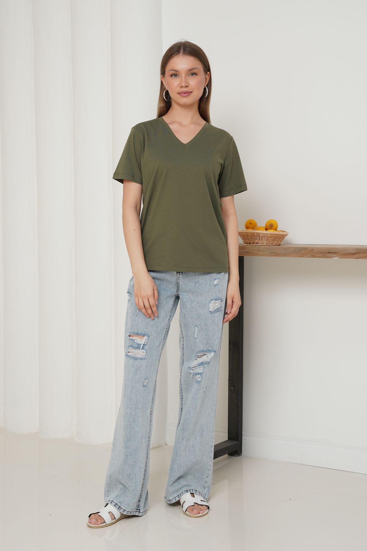 Ay Moda Collection Kısa Kol V Yaka Kadın T-shirt