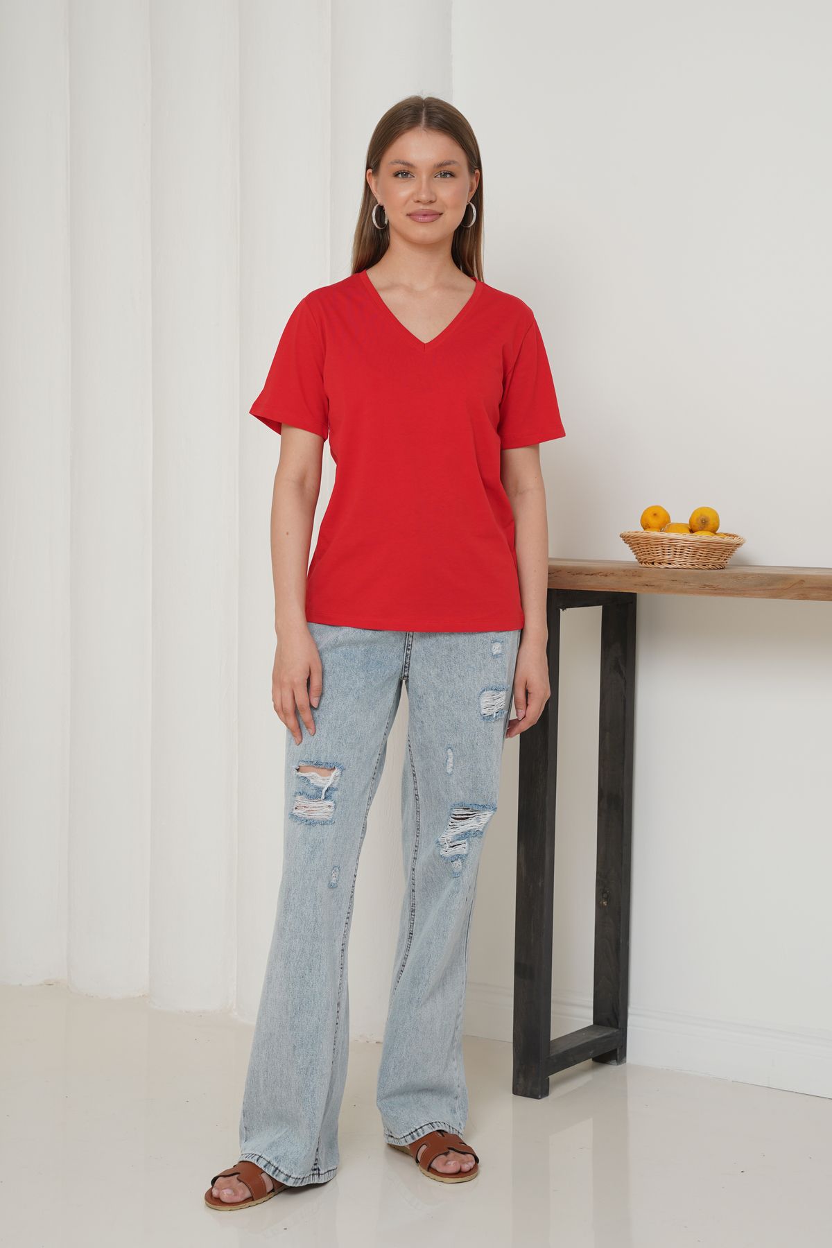 Ay Moda Collection Kısa Kol V Yaka Kadın T-shirt