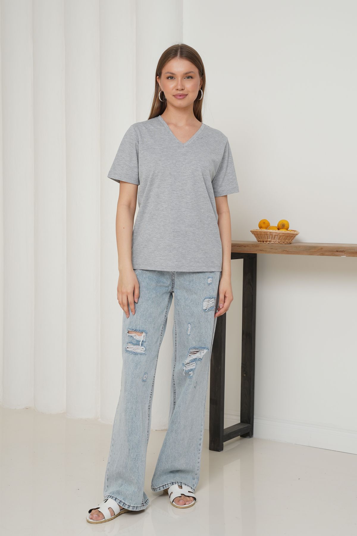 Ay Moda Collection Kısa Kol V Yaka Kadın T-shirt