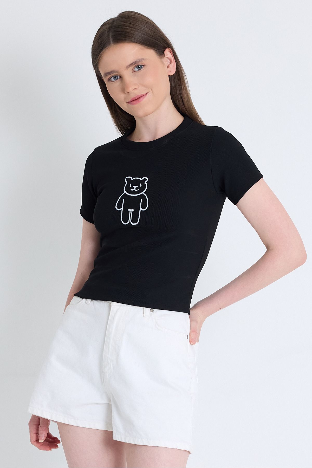 Rays Siyah Ayıcık İşlemeli Slim Fit Crop Tişört 2217