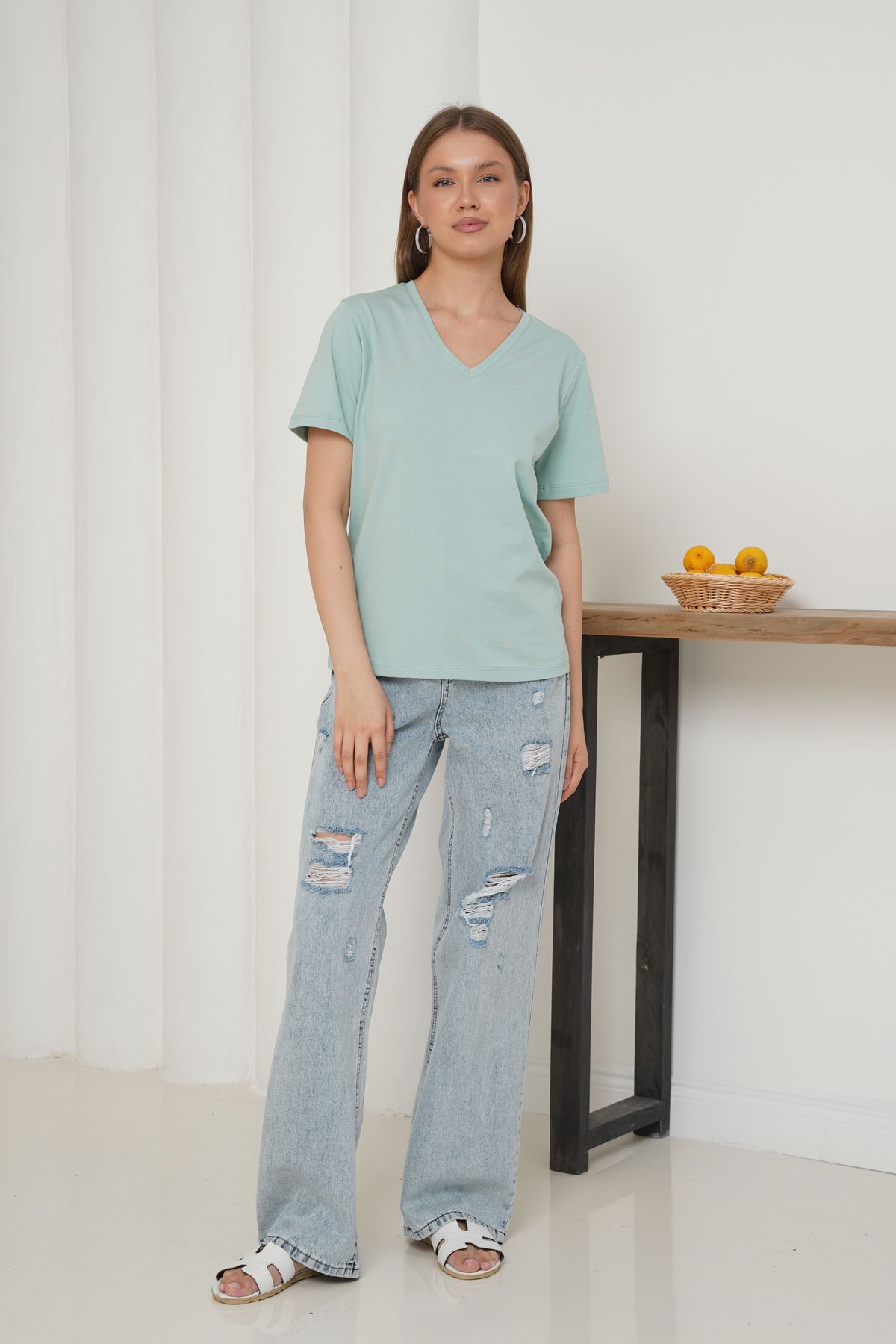 Ay Moda Collection Kısa Kol V Yaka Kadın T-shirt