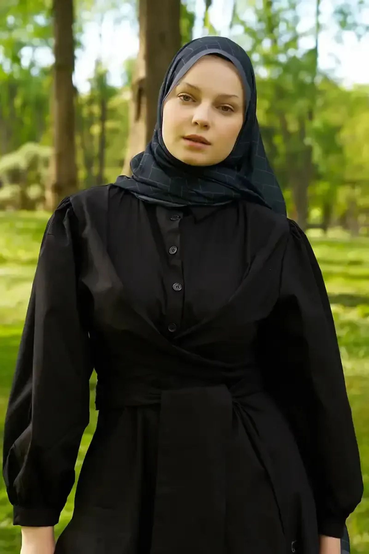 Madame Polo Hyper Geometrik Desen Şal - Siyah