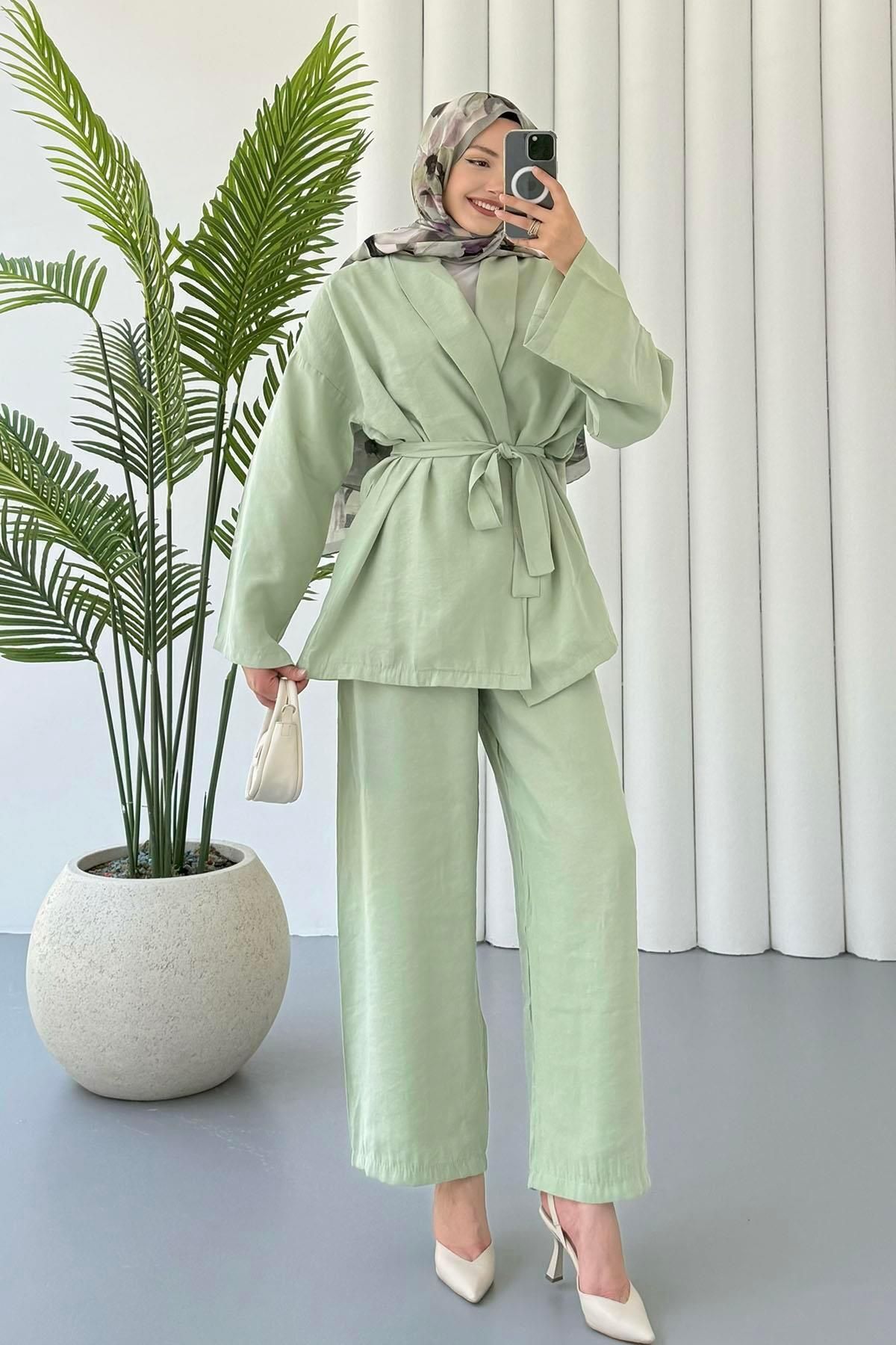 Modaensarbutik Seyyar Kuşaklı Kimono Pantolonlu Tesettür Takım-YEŞİL