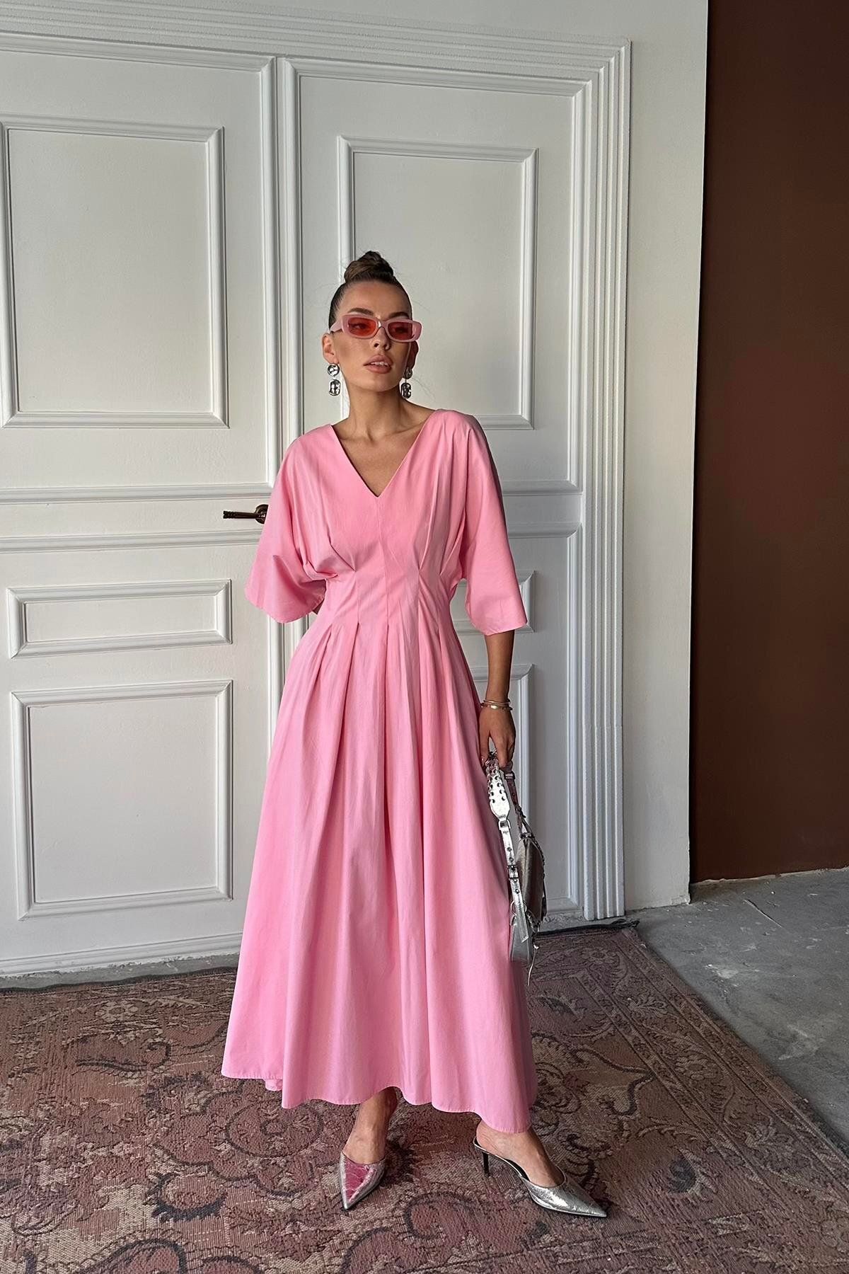Castivo Fashion Luna V Yaka Pileli A Kesim Uzun Elbise