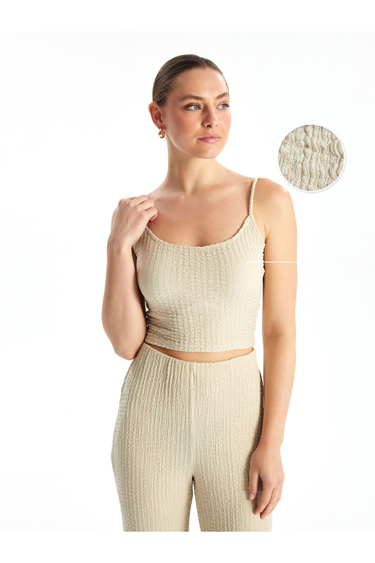 LC Waikiki LCW U Yaka Düz Askılı Kadın Crop