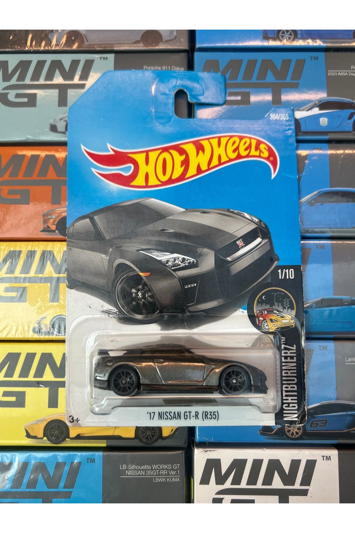 HOT WHEELS ‘17 Nissan Skyline Gt-r (35)