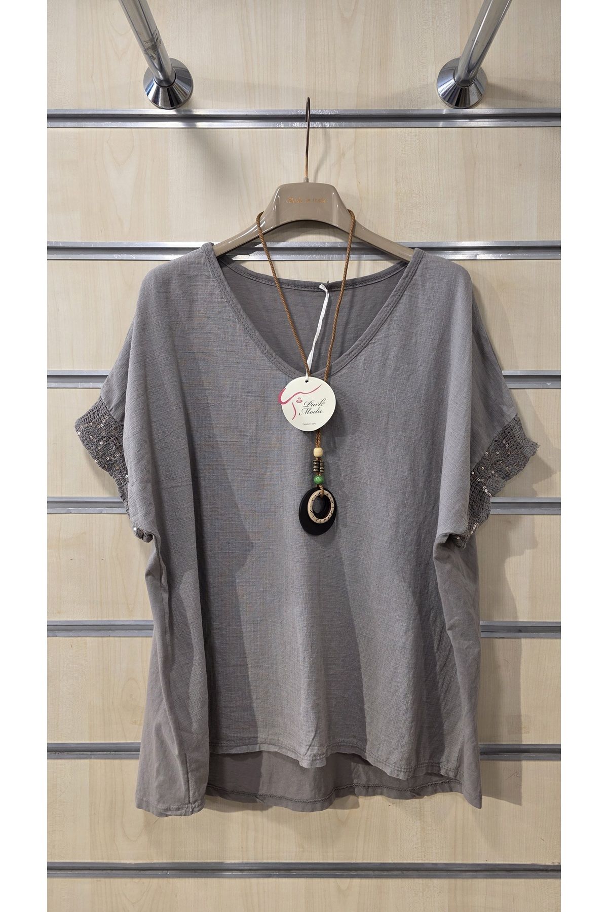 Park Moda İtalyan Kolyeli Bluz Pullu Dantel Detaylı