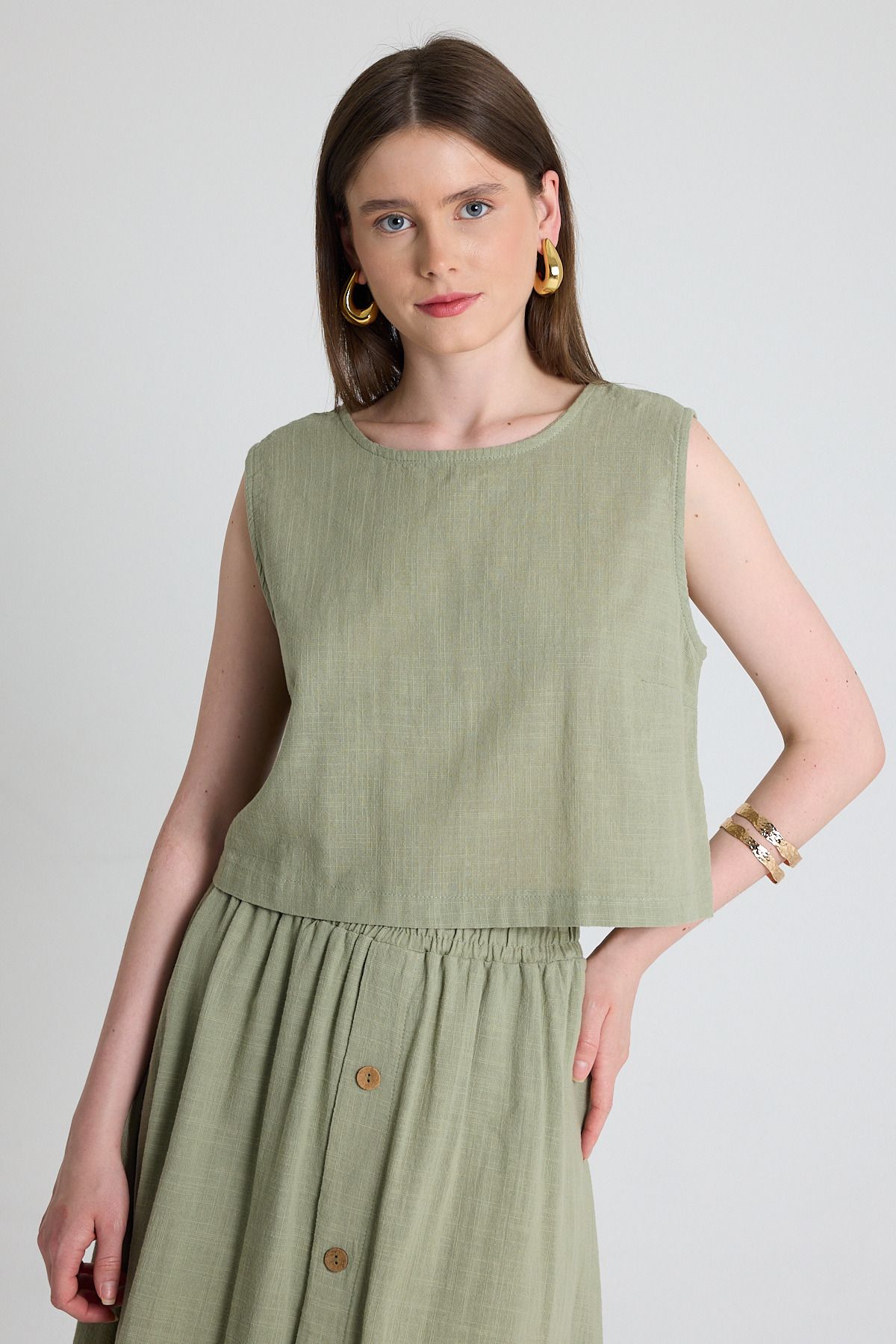 Rays Olive Yeşili Keten Görünümlü %100 Pamuk Kolsuz Crop Bluz 3419-1
