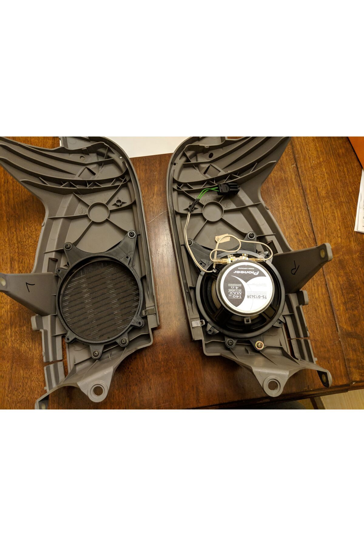 Emr Store BMW 318ti e36 compact e36c için 5,25" arka hoparlör adaptörü