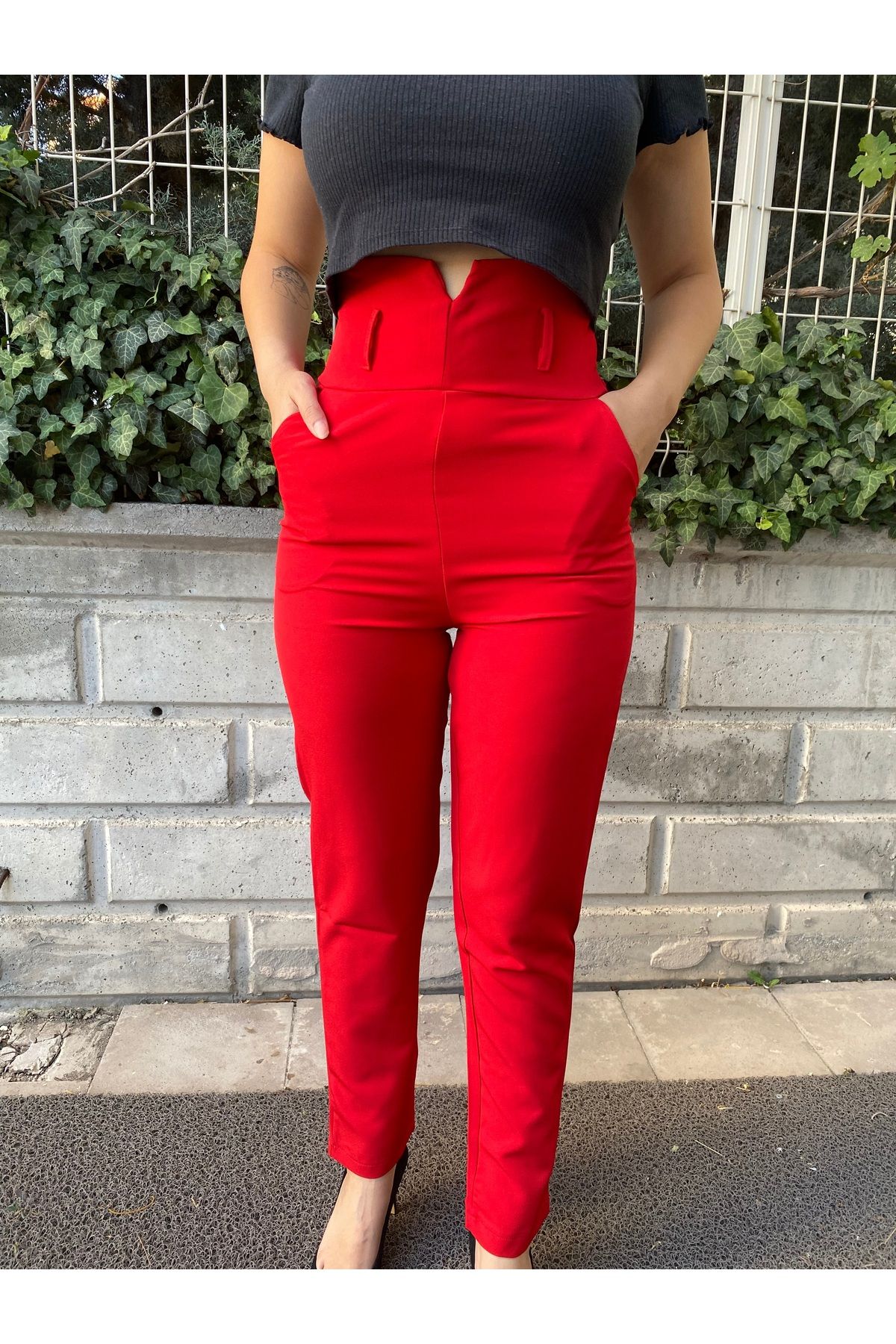 MODA Kırmızı pantolon