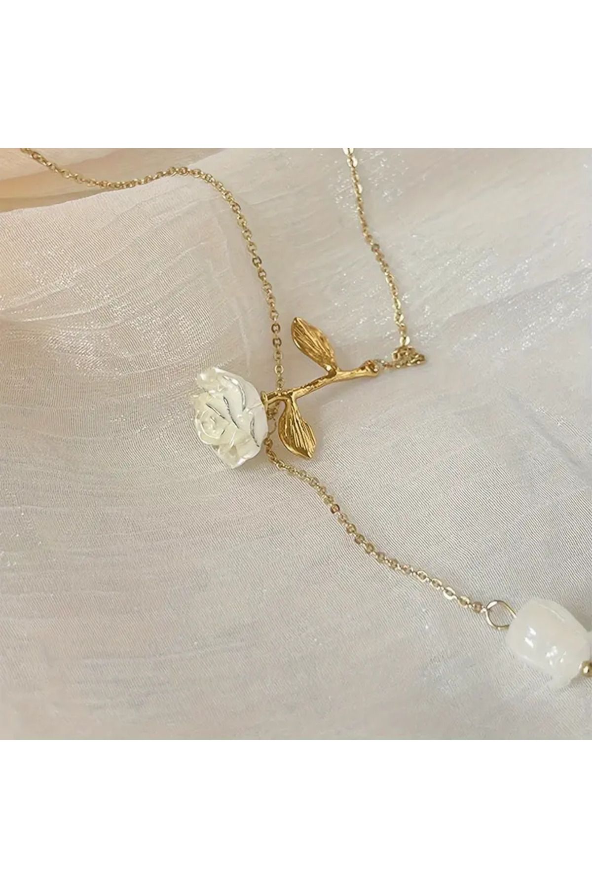 Kaan Accessoire Gül Çiçek Tasarımlı Parlak Altın Renk Çelik Kolye