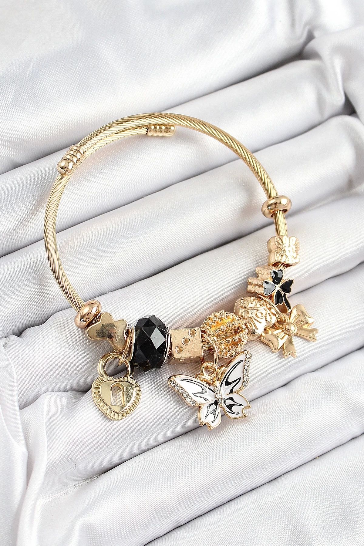 Clariss 316L Çelik Siyah Zirkon Taşlı Kelebek Fiyonk Ve Kilit Model Gold Renk Charm Bileklik