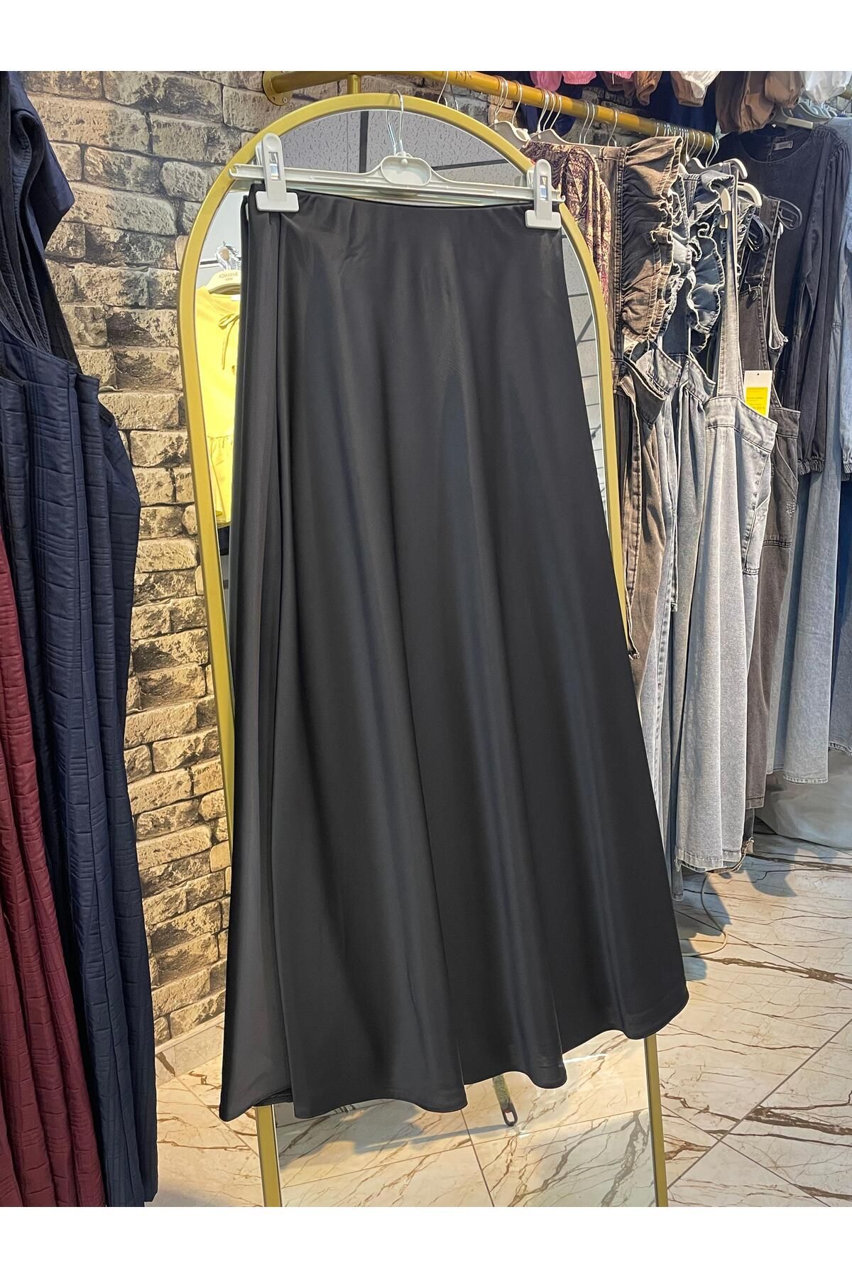 MODA AKGÜN UZUN SATEN ETEK