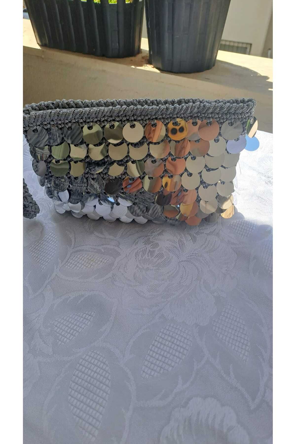 özlemmmoda GRİ PULLU EL ÇANTASI EL EMEĞİ