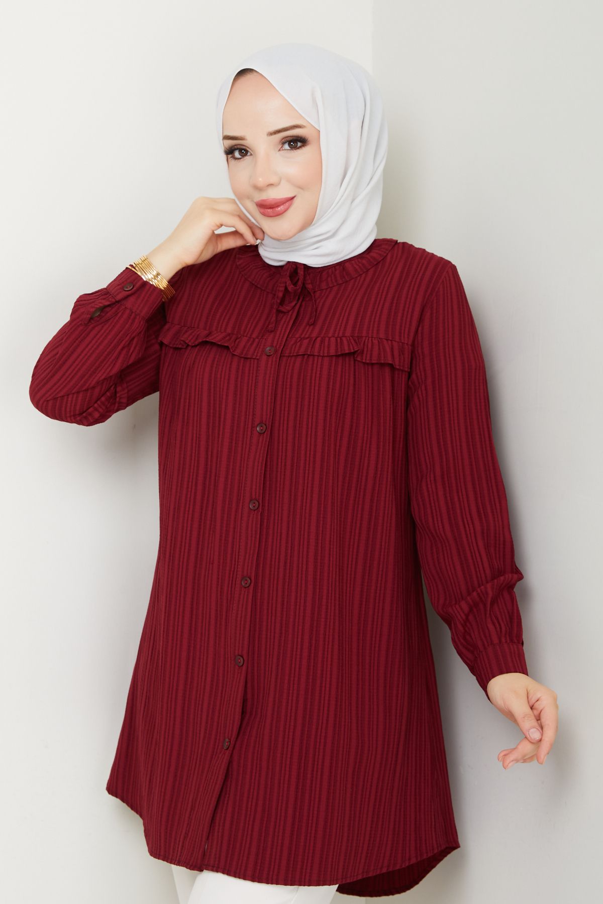 Pamuk Butik Kadın Yaka Detaylı Fırfırlı Robalı Gömlek