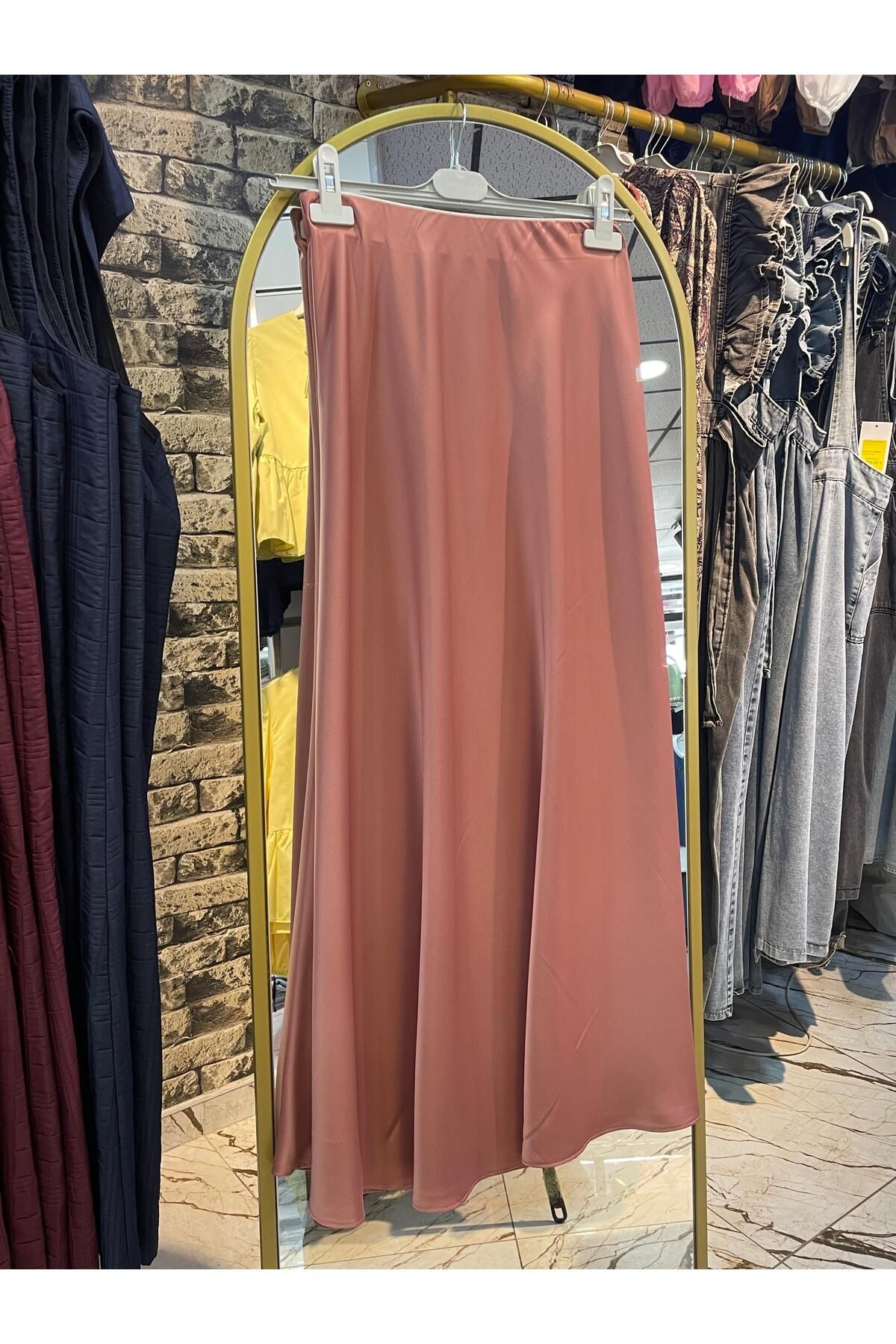 MODA AKGÜN UZUN SATEN ETEK