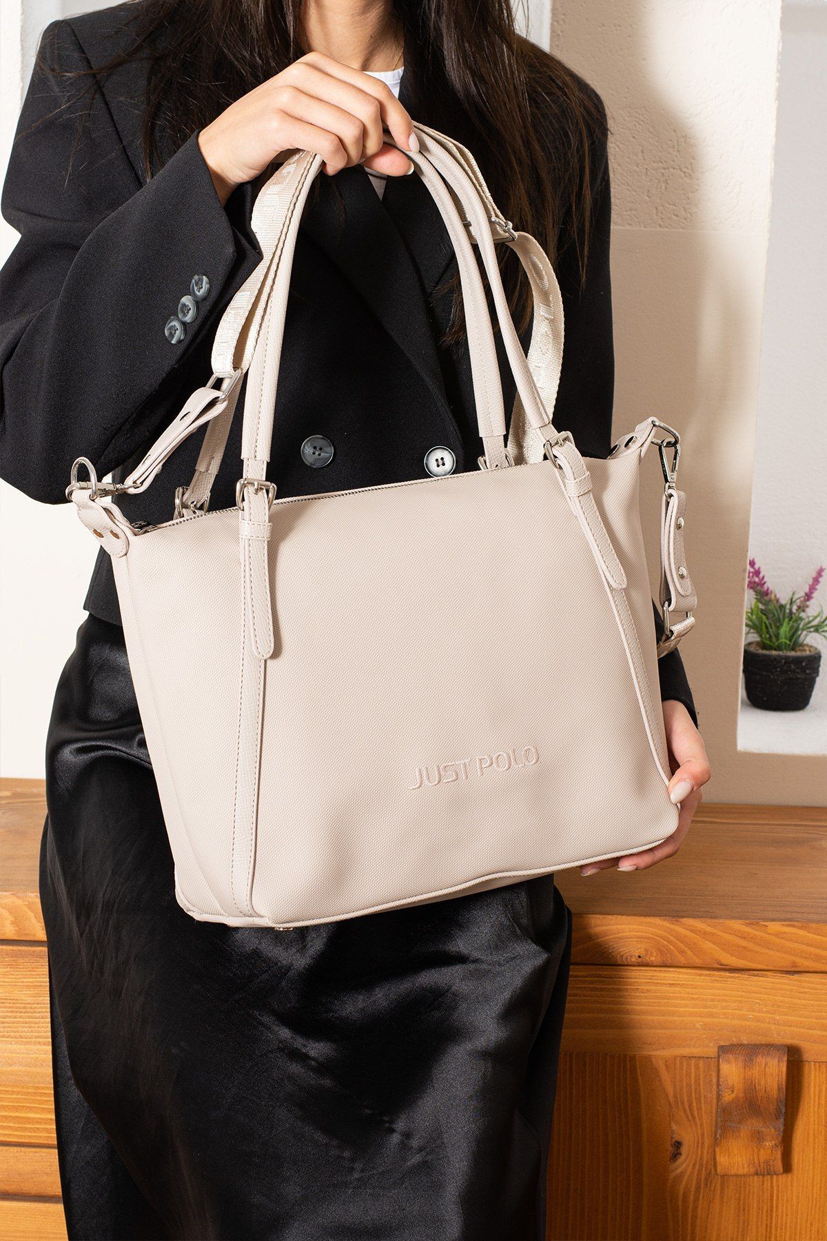 Just Polo Nora 6037 Suni Deri Kadın El Ve Omuz Çantası (Ebat:En 32 x27 Cm)