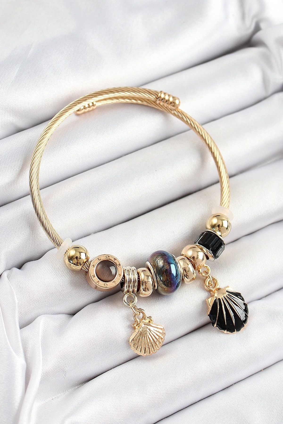 Clariss 316L Çelik Siyah İstiridye Model Gold Renk Charm Bileklik