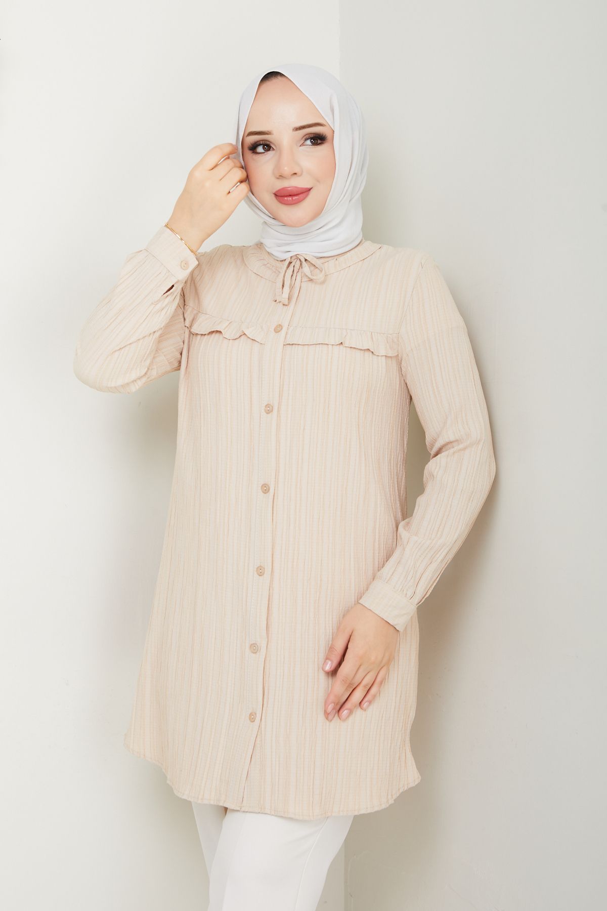 Pamuk Butik Kadın Yaka Detaylı Fırfırlı Robalı Gömlek