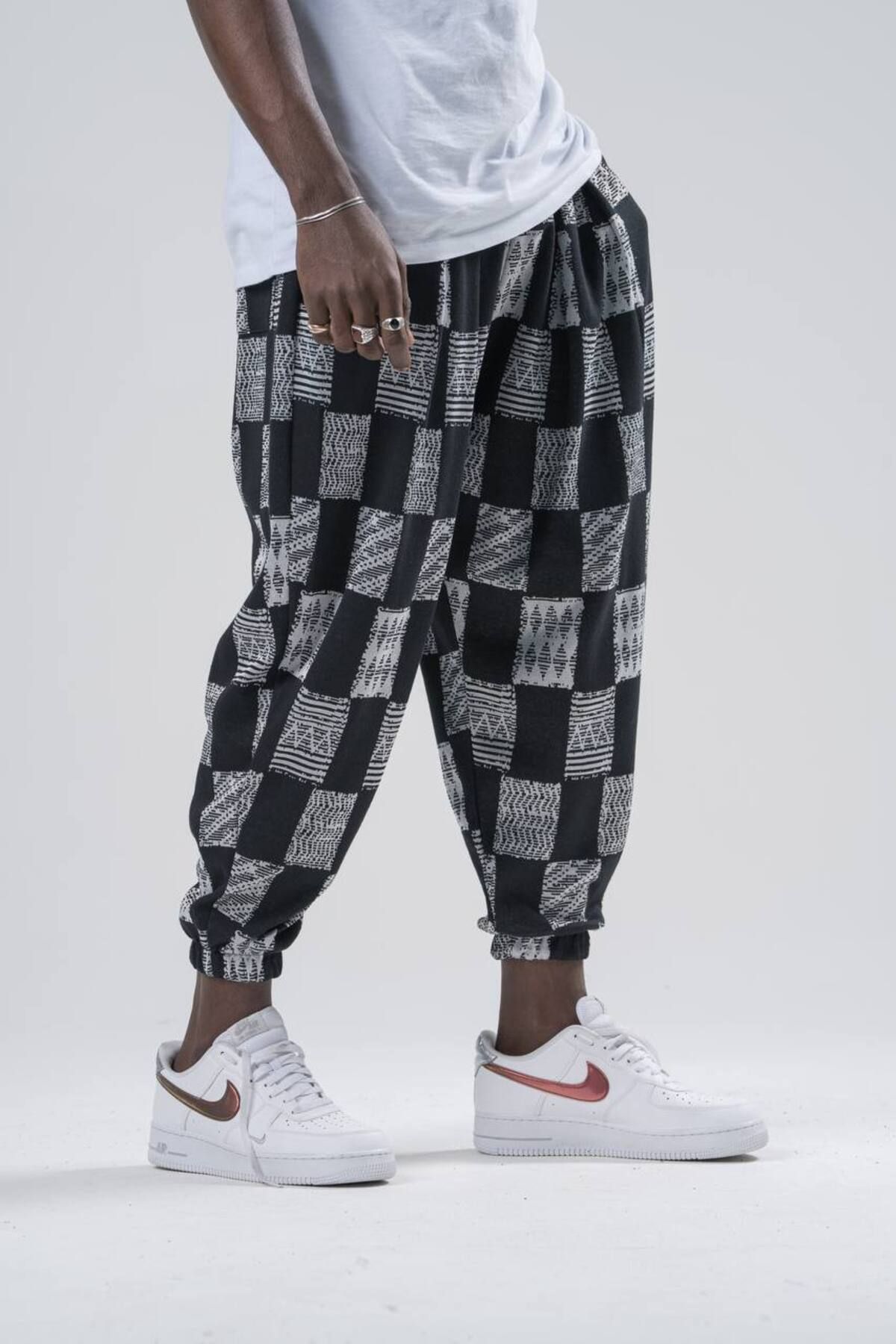 SUPERBLUE-Men's Checkered Patterned Black Jogger Baggy Trousers 3