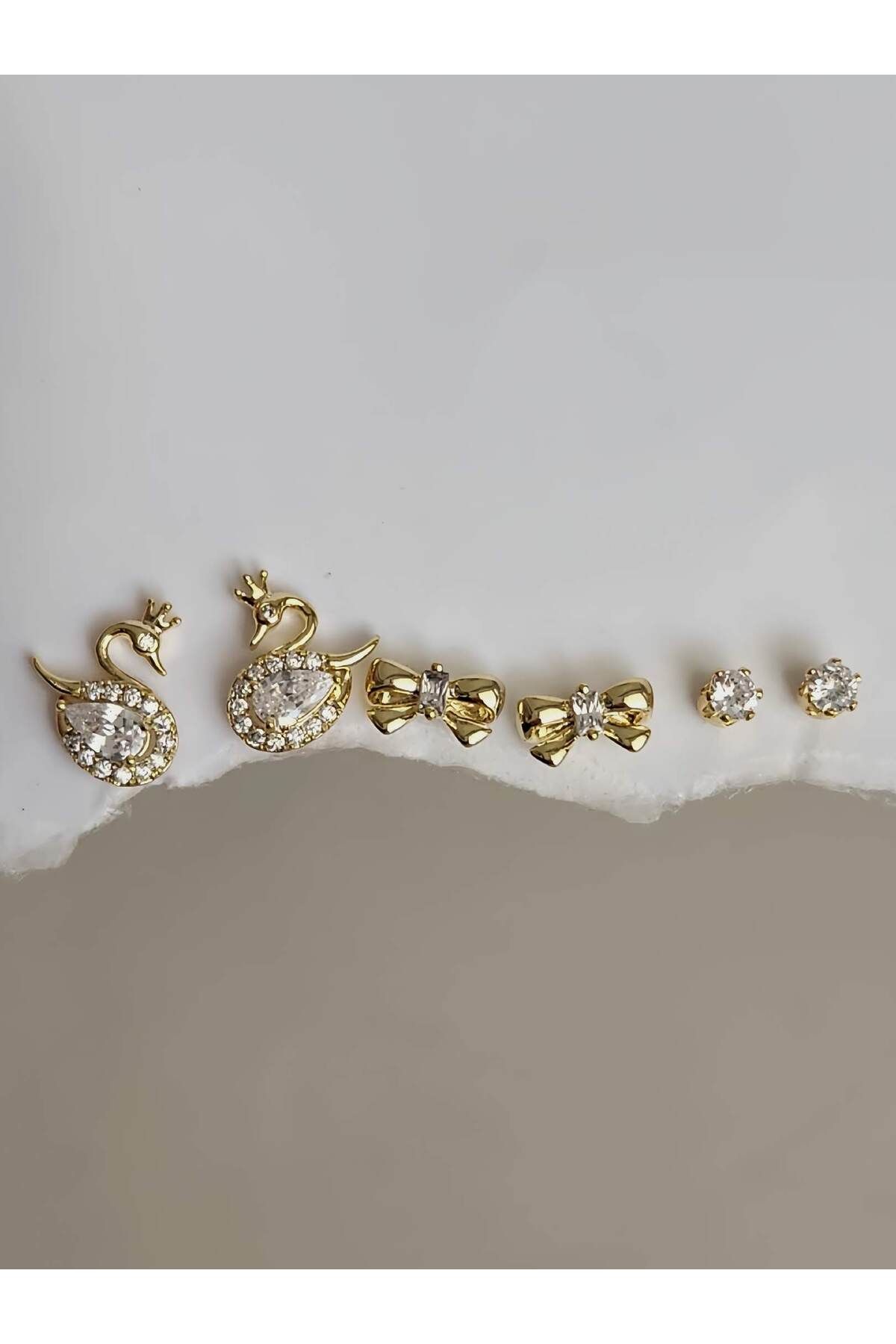Eva Takı Store 6'lı Kuğu Fiyonk Model Minima Altın Kaplama Gold Renkli Küpe Seti