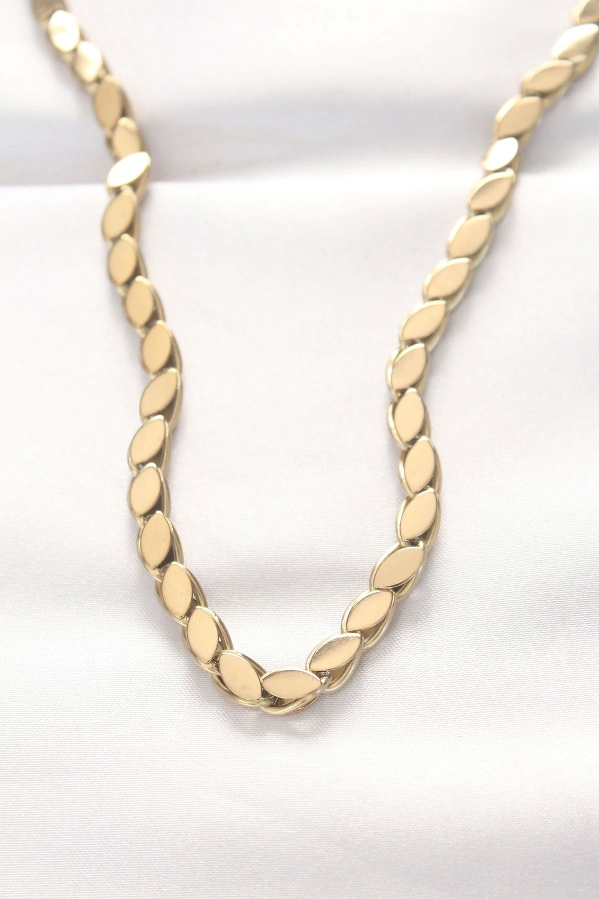 shopwave 316L Çelik Gold Renk Arpa Tasarımlı Kolye
