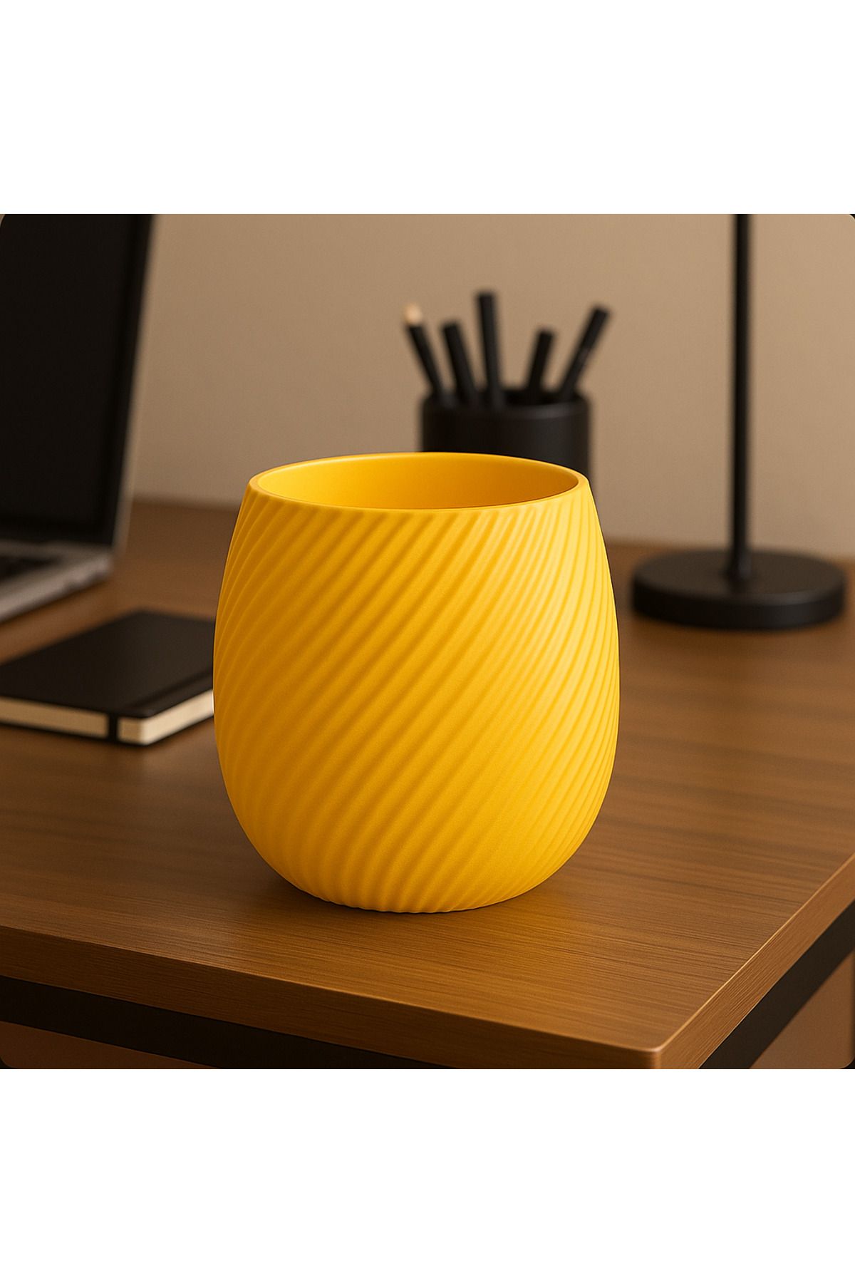 Printora Spiral Desenli Saksı – Modern Minimalist Tasarım
