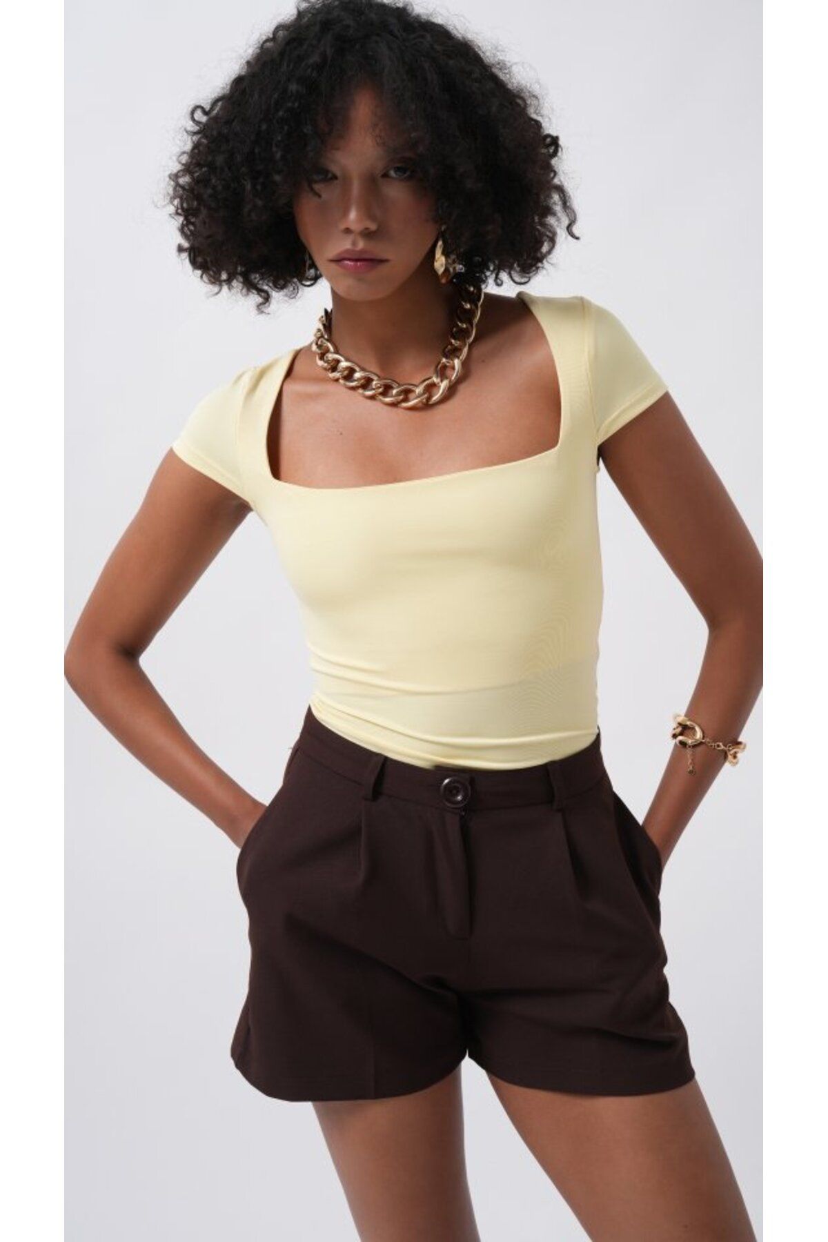 ETİLER COLLECTION Pencere Detay Mini Dekolte Bluz