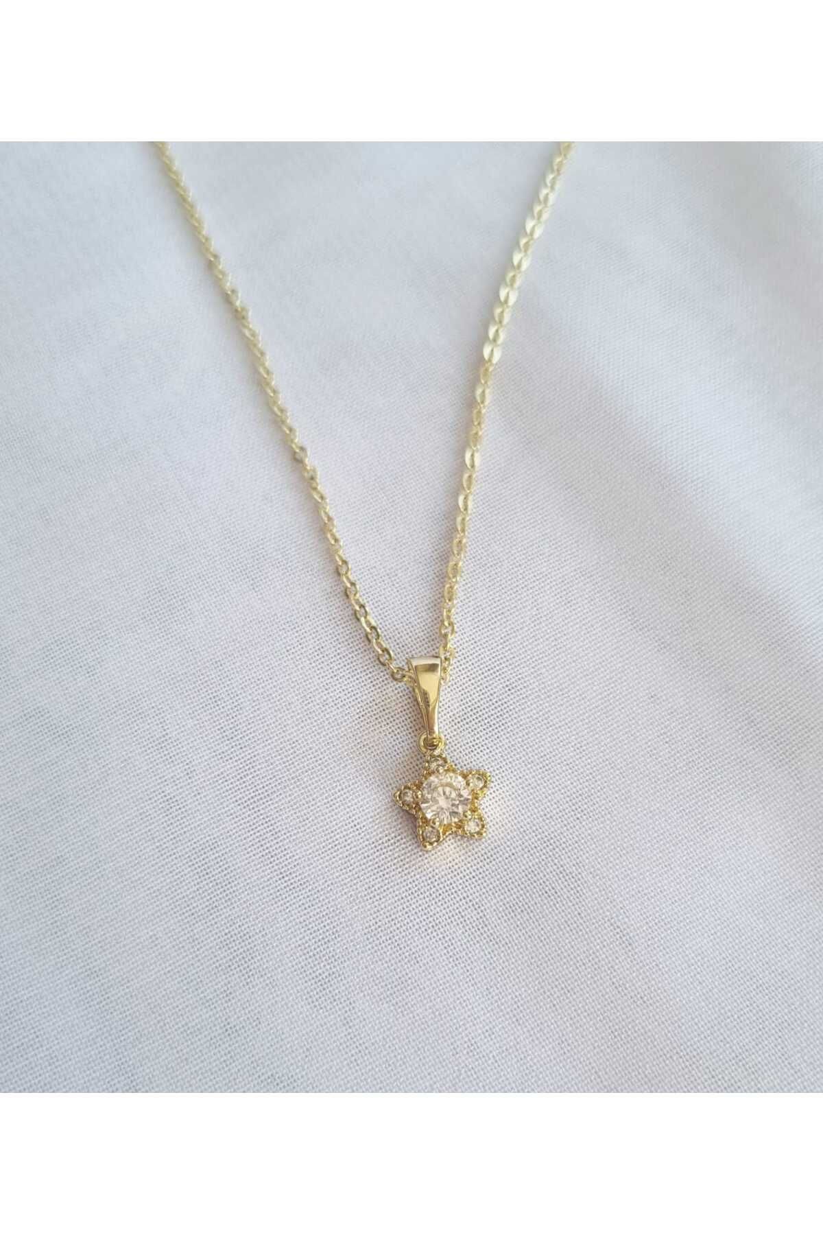 İNİTİUM Xuping 14K Altın Kaplama Minimal Yıldız Gold Kolye