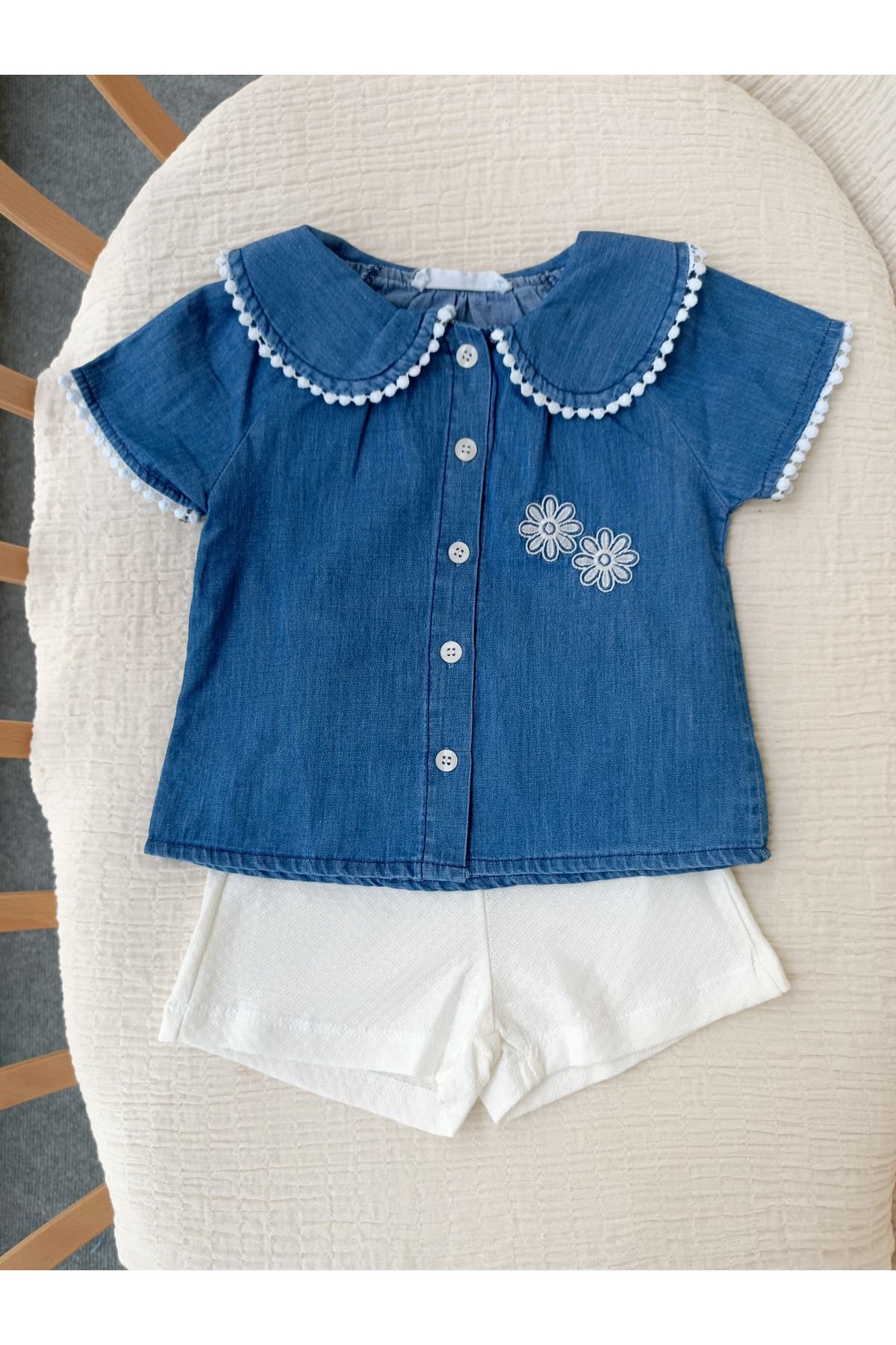 Babystasarım Çiçek Yakalı 2'li Kot Şortlu Takım Kız Bebek Çocuk